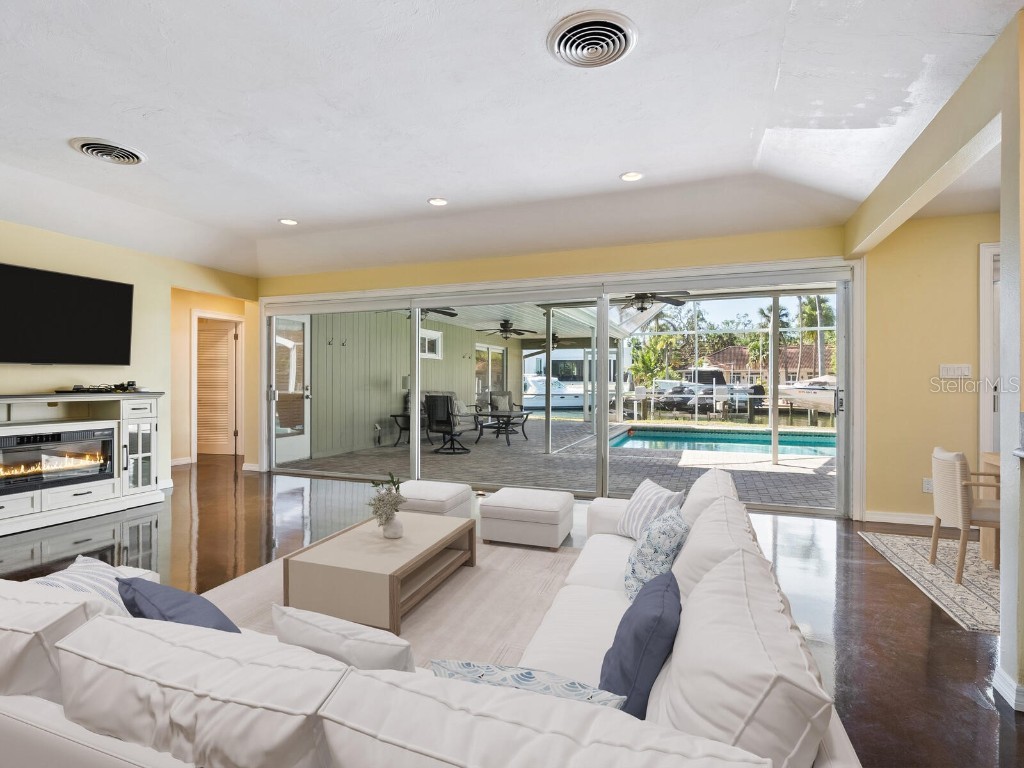 1248 Northport Drive Sarasota FL 34242 A4668459 image6