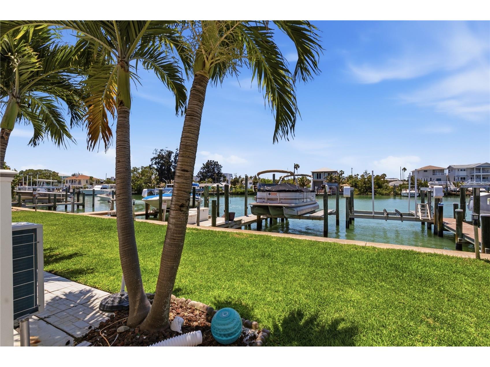 12482 Capri Circle N Treasure Island FL 33706 TB8498879 image1