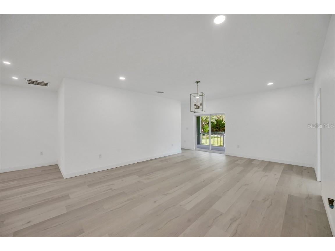 12484 Green Oak Lane Dade City FL 33525 TB8434695 image14