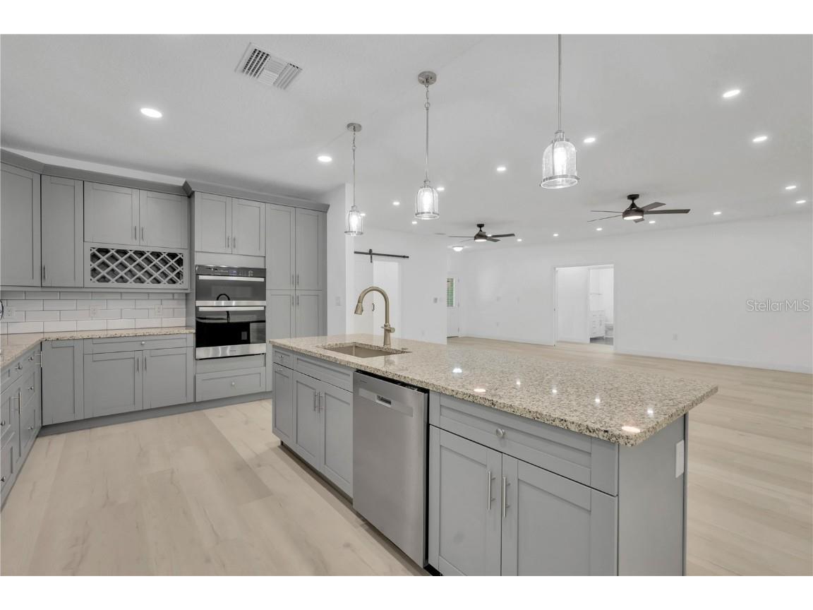 12484 Green Oak Lane Dade City FL 33525 TB8434695 image15