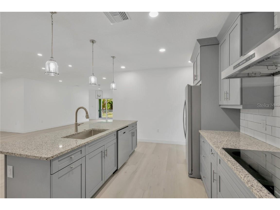 12484 Green Oak Lane Dade City FL 33525 TB8434695 image20