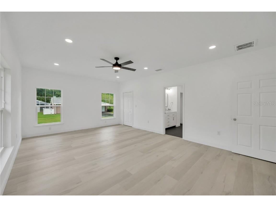 12484 Green Oak Lane Dade City FL 33525 TB8434695 image28