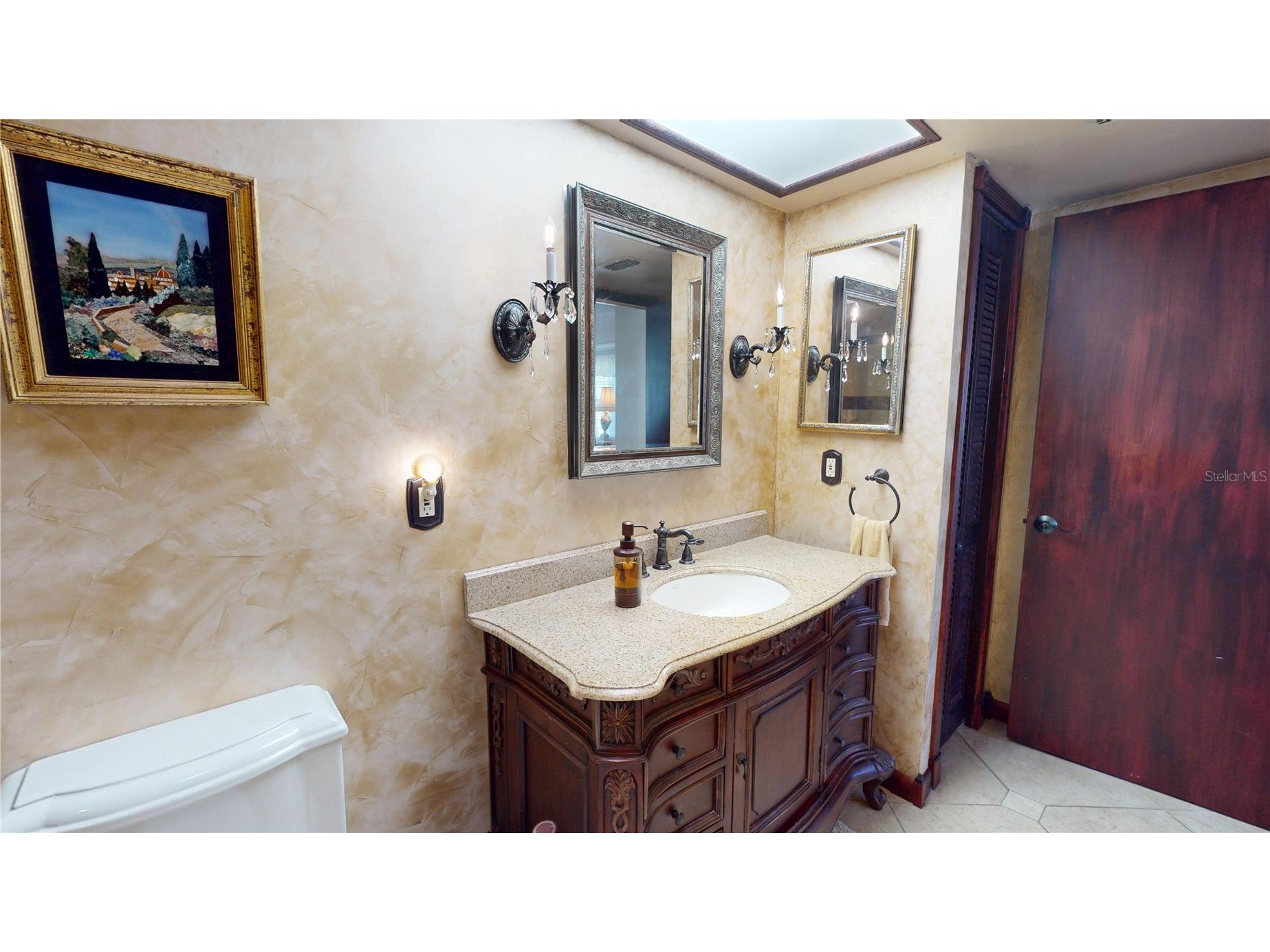 12485 2nd Street E #C103 Treasure Island FL 33706 TB8518295 image25