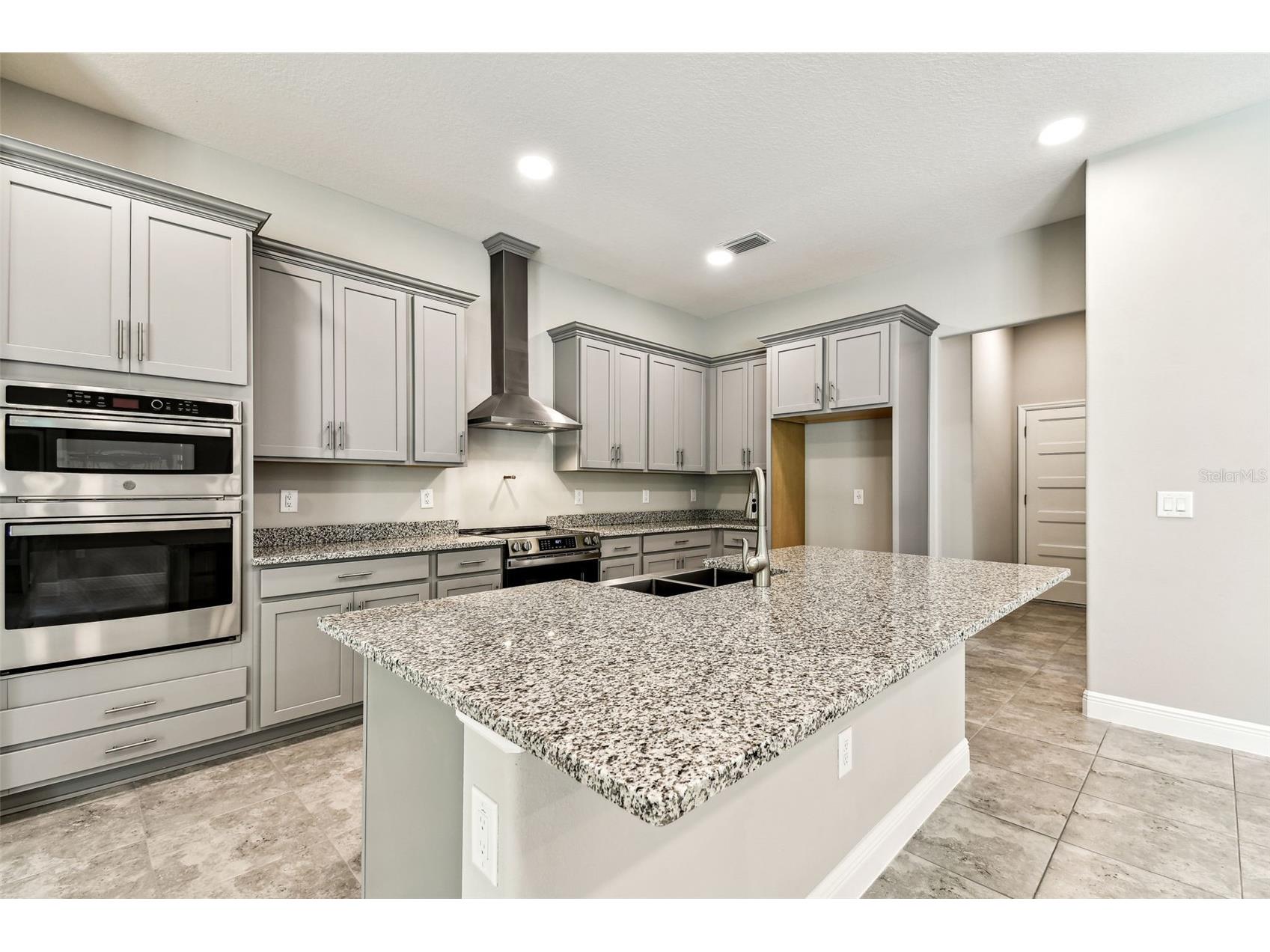 12487 Hooker Road Weeki Wachee FL 34614 W7882349 image5
