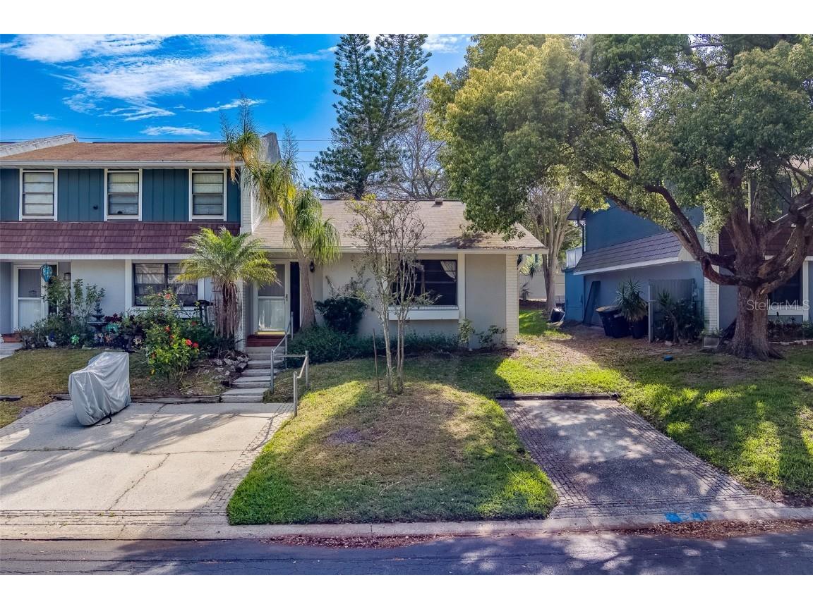 1249 Abbey Crescent Lane Clearwater FL 33759 TB8387904 image1