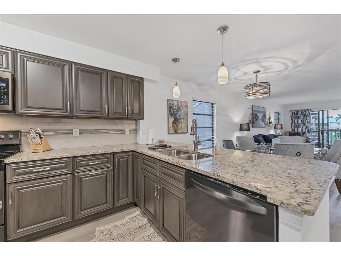 1249 Dockside Place #110 Sarasota FL 34242 A4665382 image4