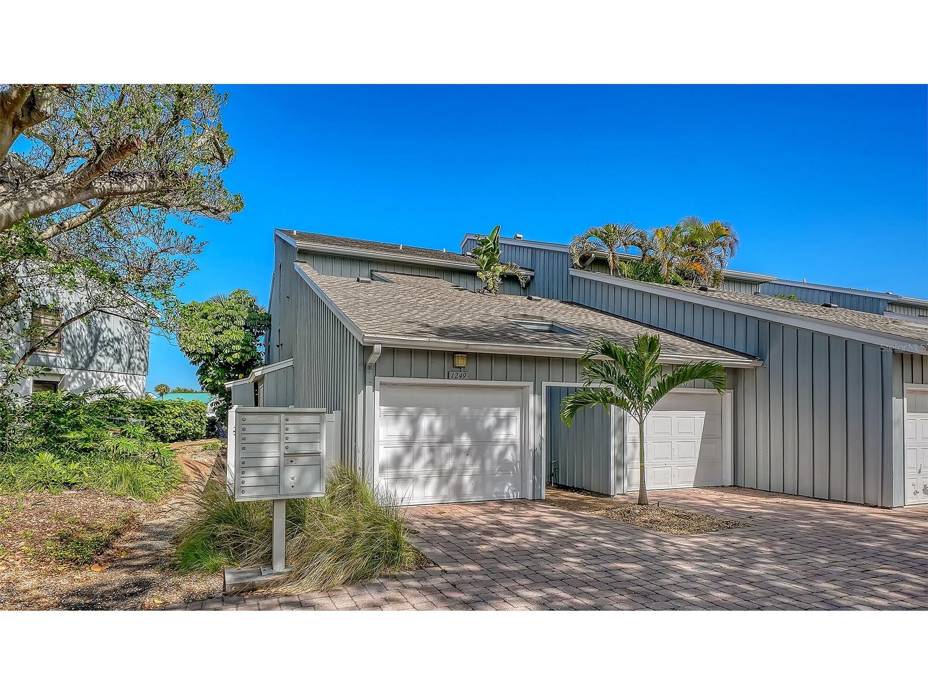 1249 Dockside Place #110 Sarasota FL 34242 A4687526 image1