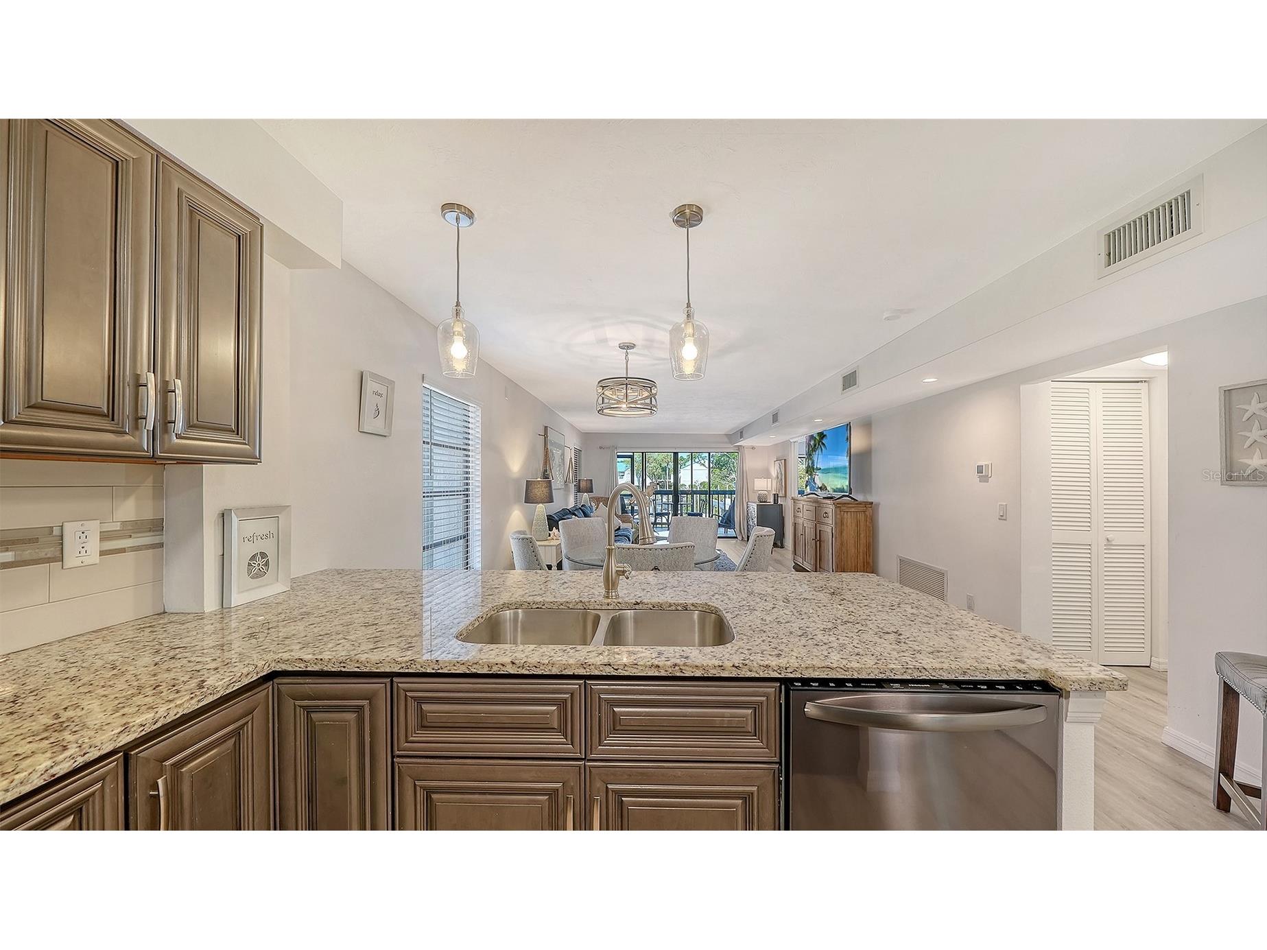 1249 Dockside Place #110 Sarasota FL 34242 A4687526 image19