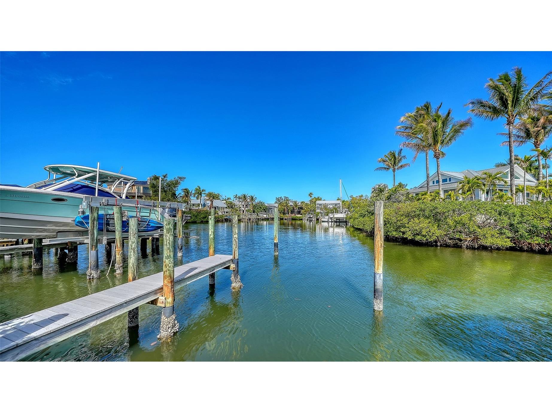 1249 Dockside Place #110 Sarasota FL 34242 A4687526 image31