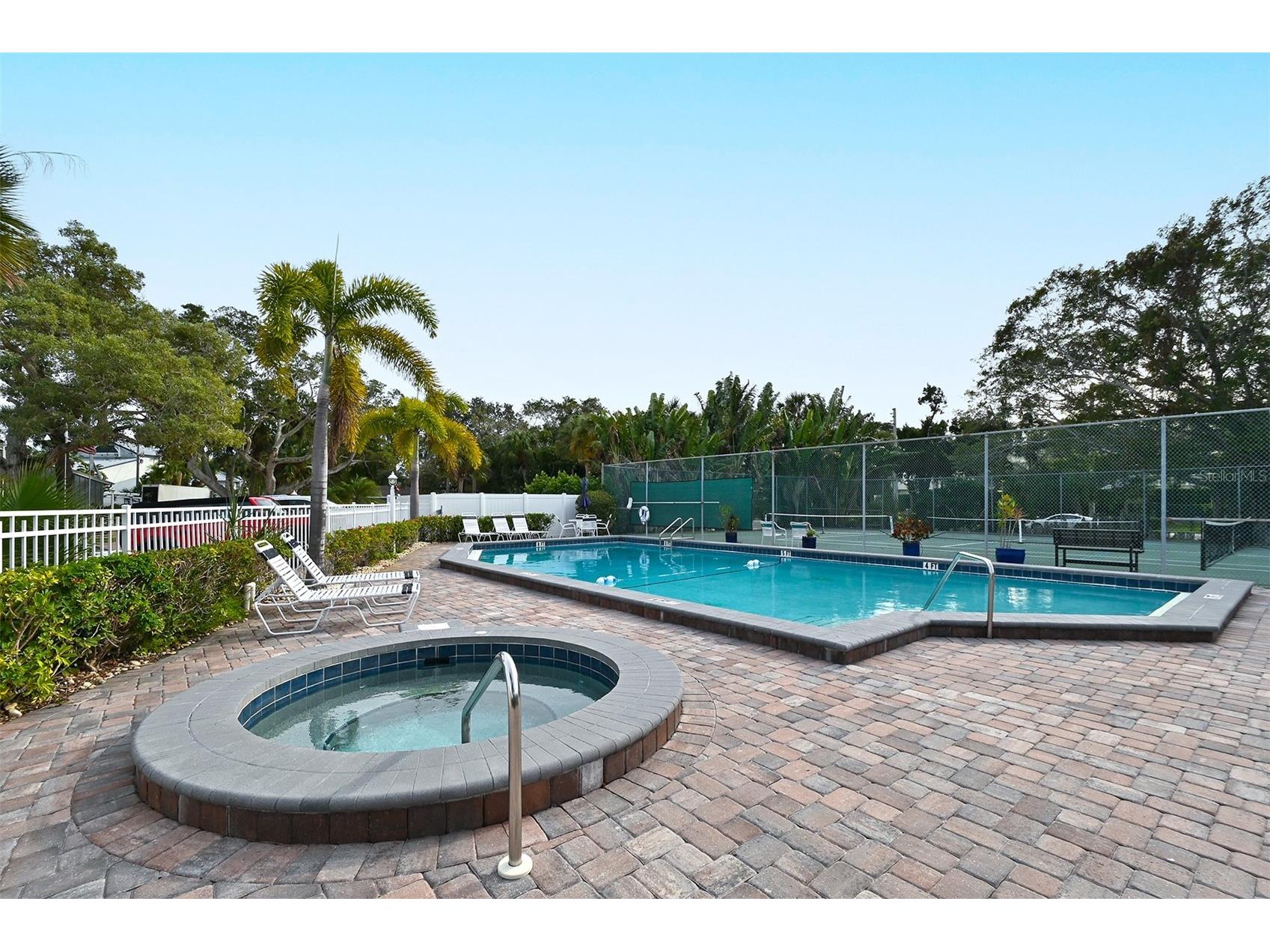 1249 Dockside Place #110 Sarasota FL 34242 A4687526 image33