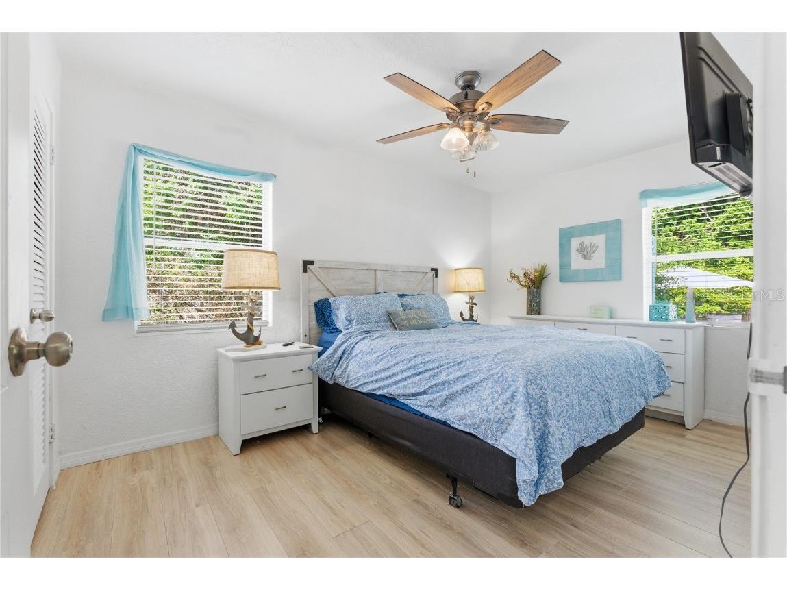 1249 Essex Drive N Saint Petersburg FL 33710 TB8455341 image16