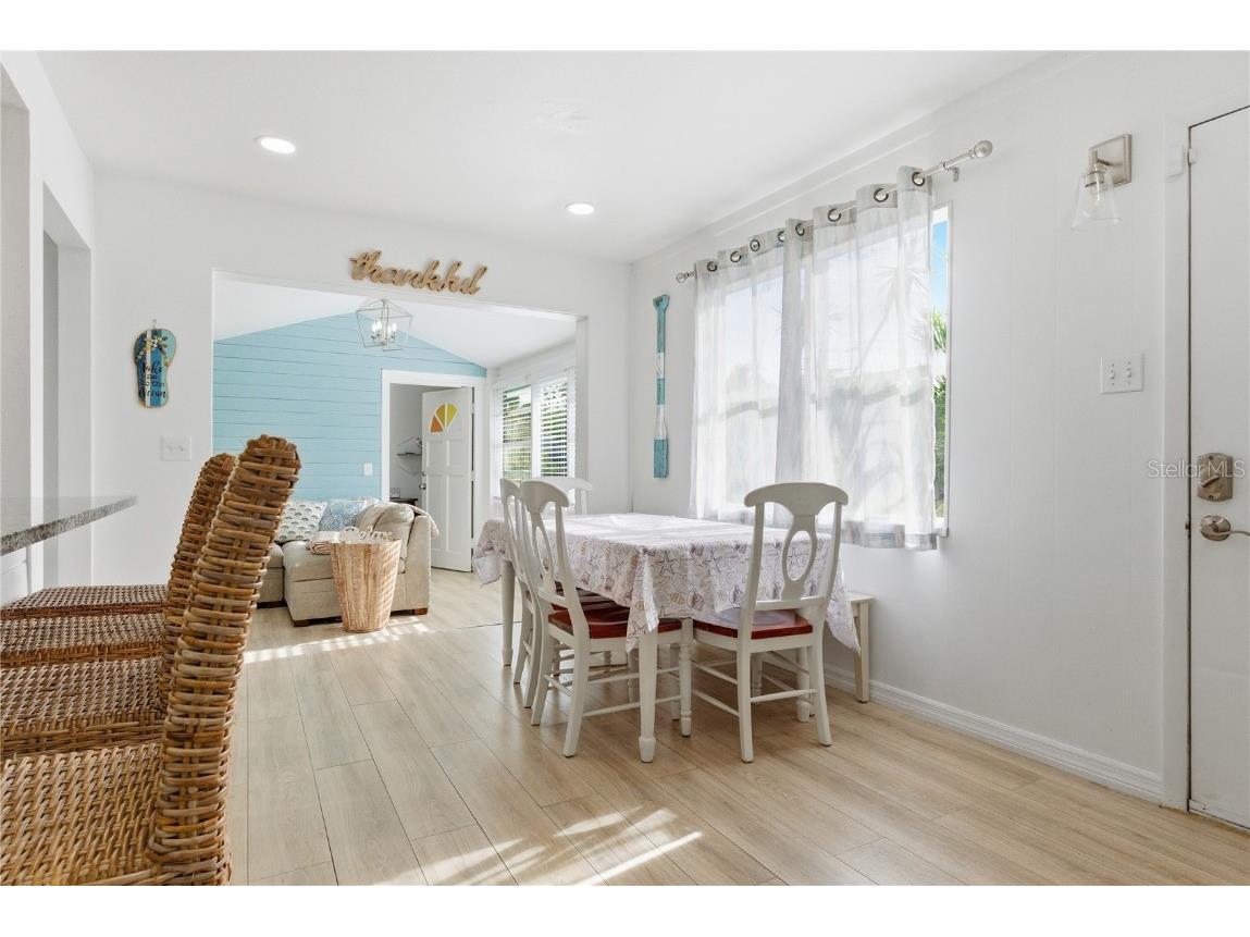 1249 Essex Drive N Saint Petersburg FL 33710 TB8455341 image5