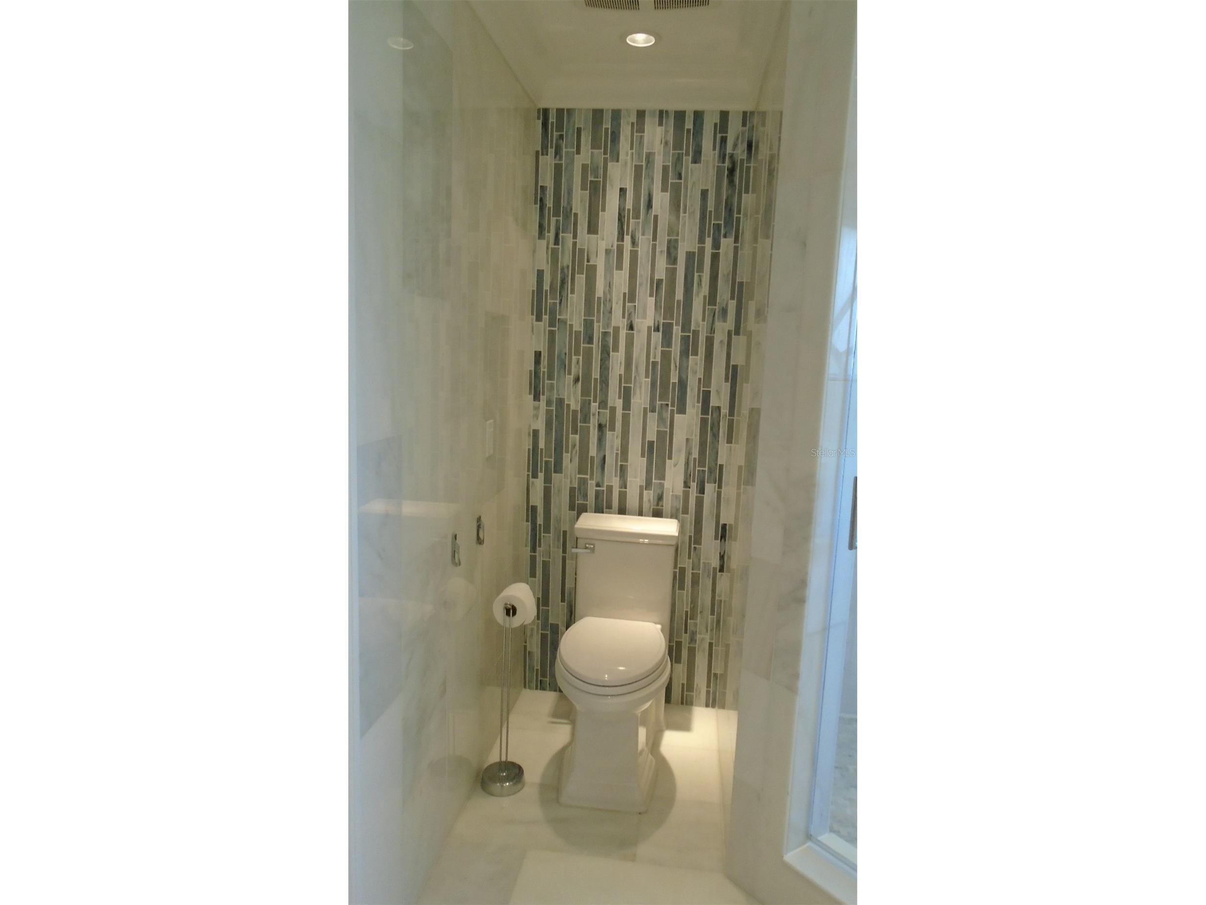 1249 Lake Willisara Circle #26-22 Orlando FL 32806 O6413067 image12