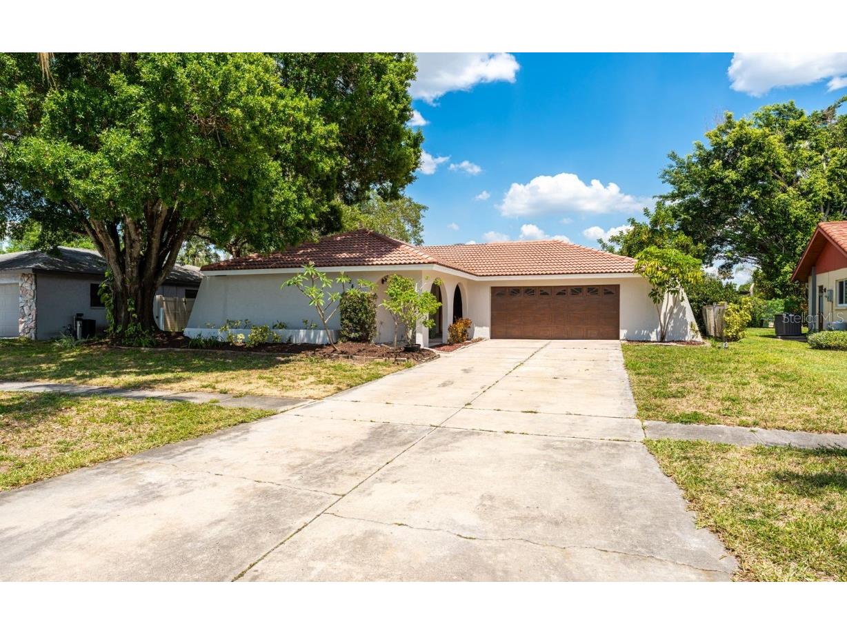 1249 Oak View Drive Sarasota FL 34232 A4595483 image1