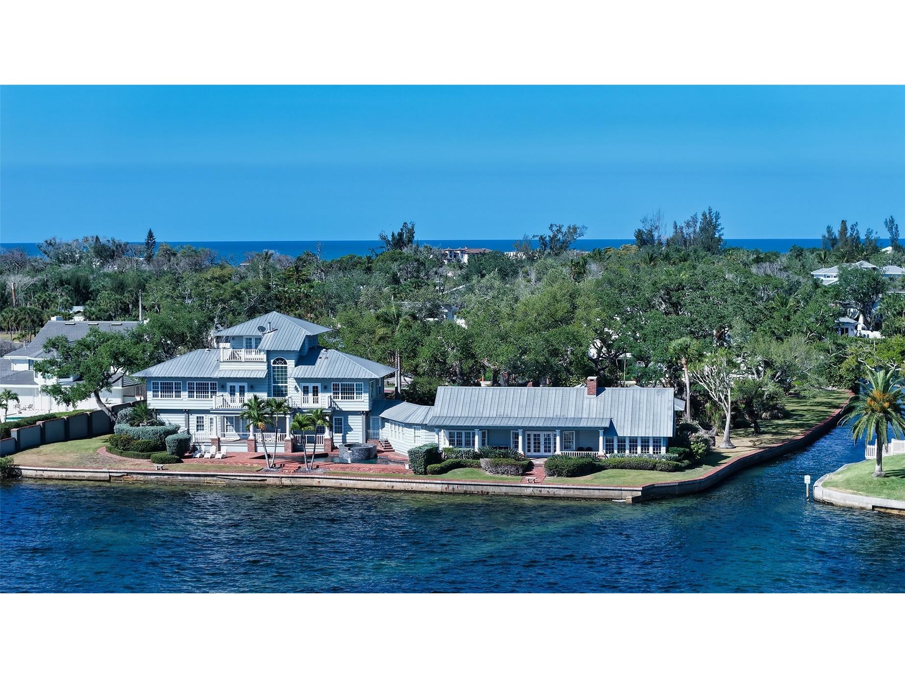 1249 S Basin Lane Sarasota FL 34242 - LITTLE SARASOTA BAY A4690355 image1