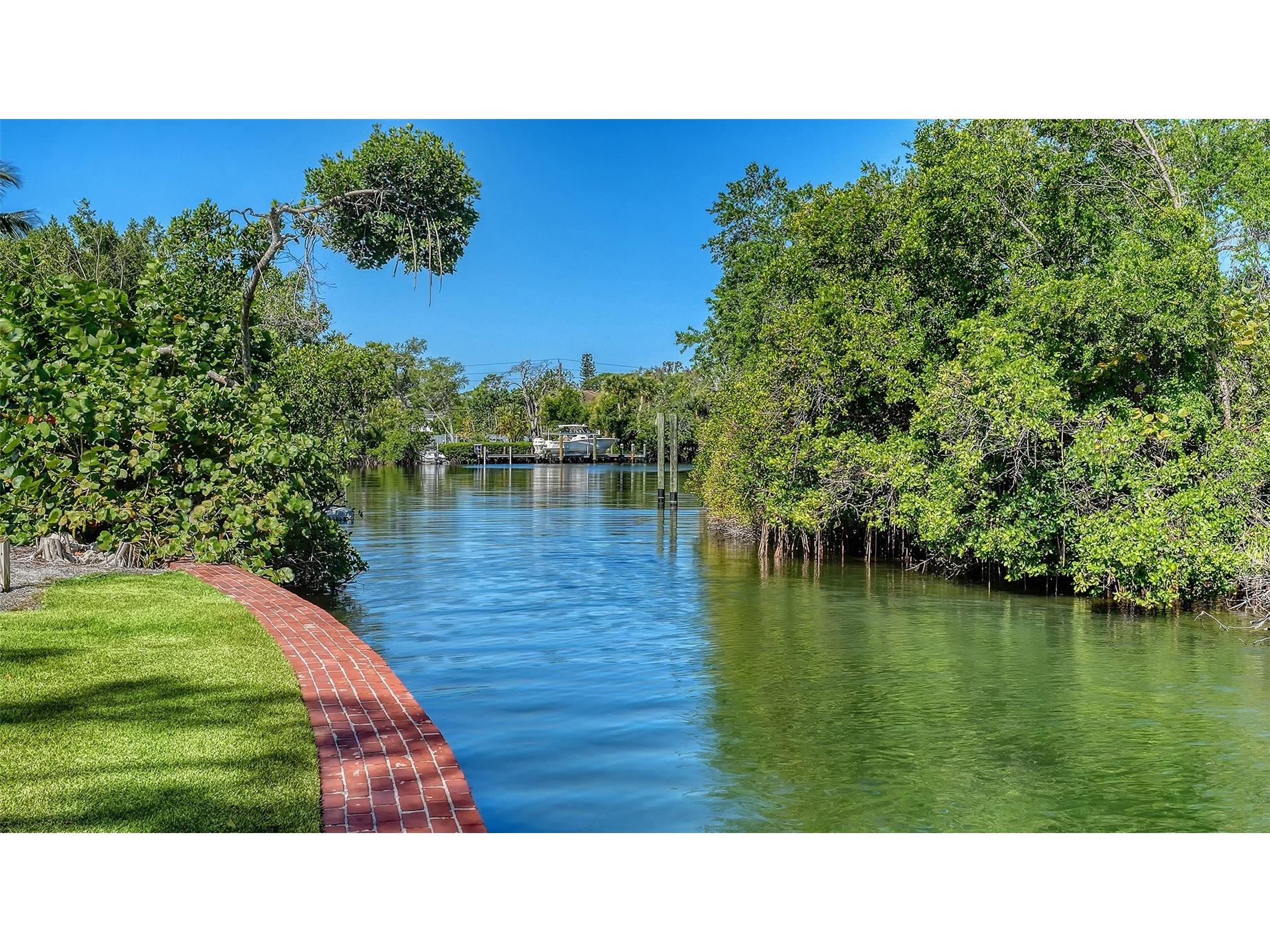 1249 S Basin Lane Sarasota FL 34242 - LITTLE SARASOTA BAY A4690355 image17