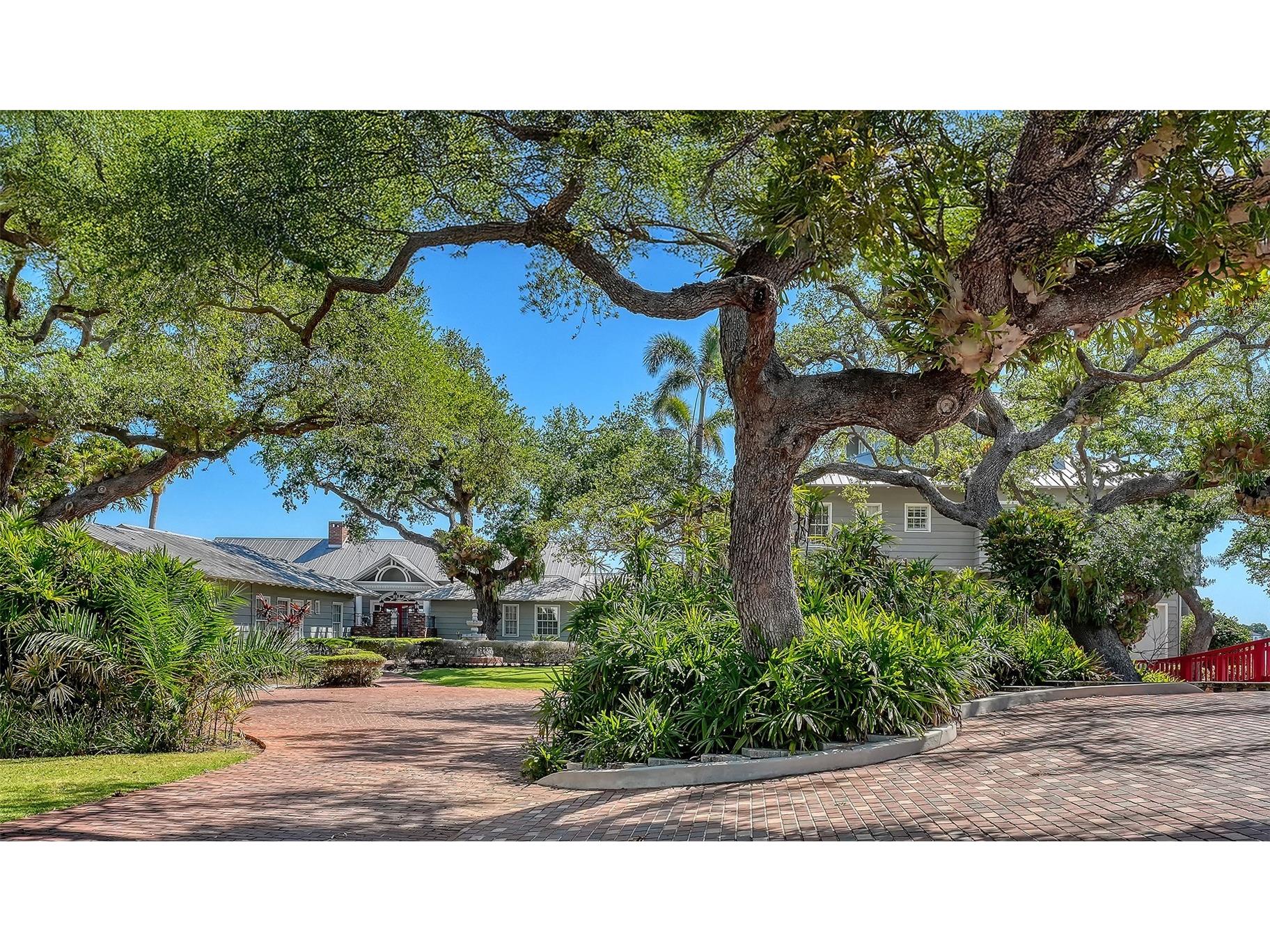 1249 S Basin Lane Sarasota FL 34242 - LITTLE SARASOTA BAY A4690355 image6