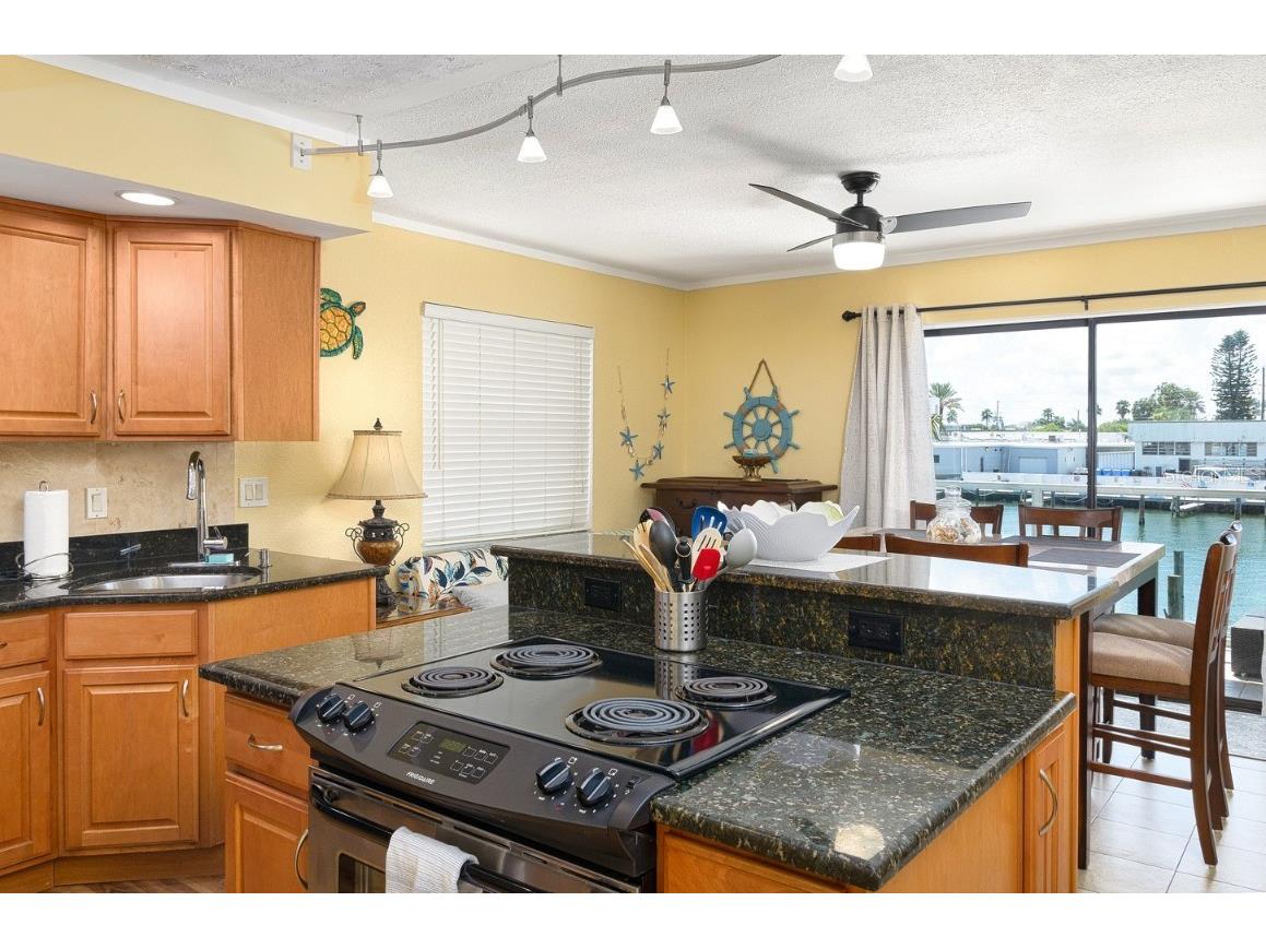 125 110th Avenue #2 Treasure Island FL 33706 - INTRACOASTAL TB8434966 image10