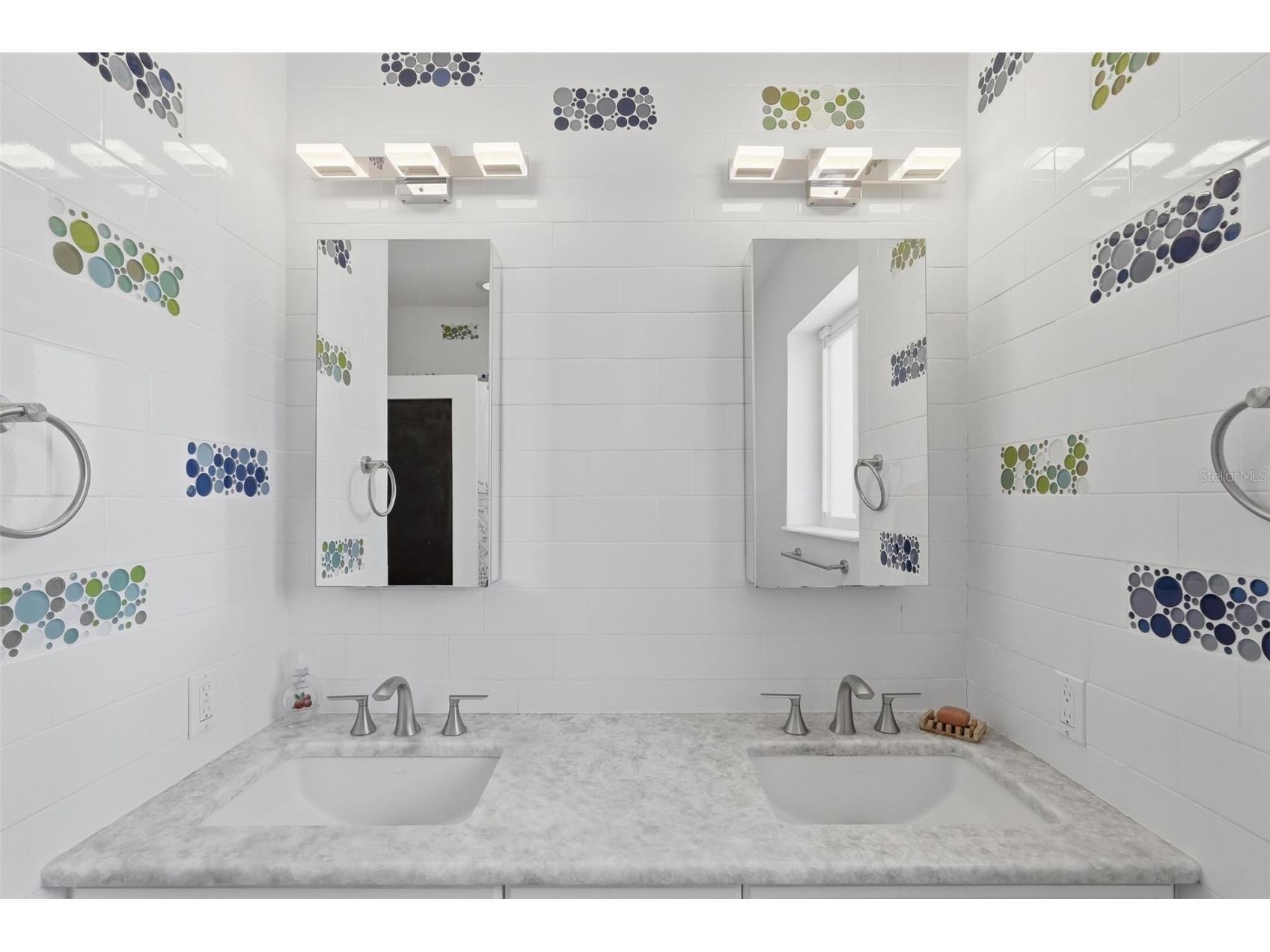 125 23rd Avenue NE Saint Petersburg FL 33704 TB8494869 image29