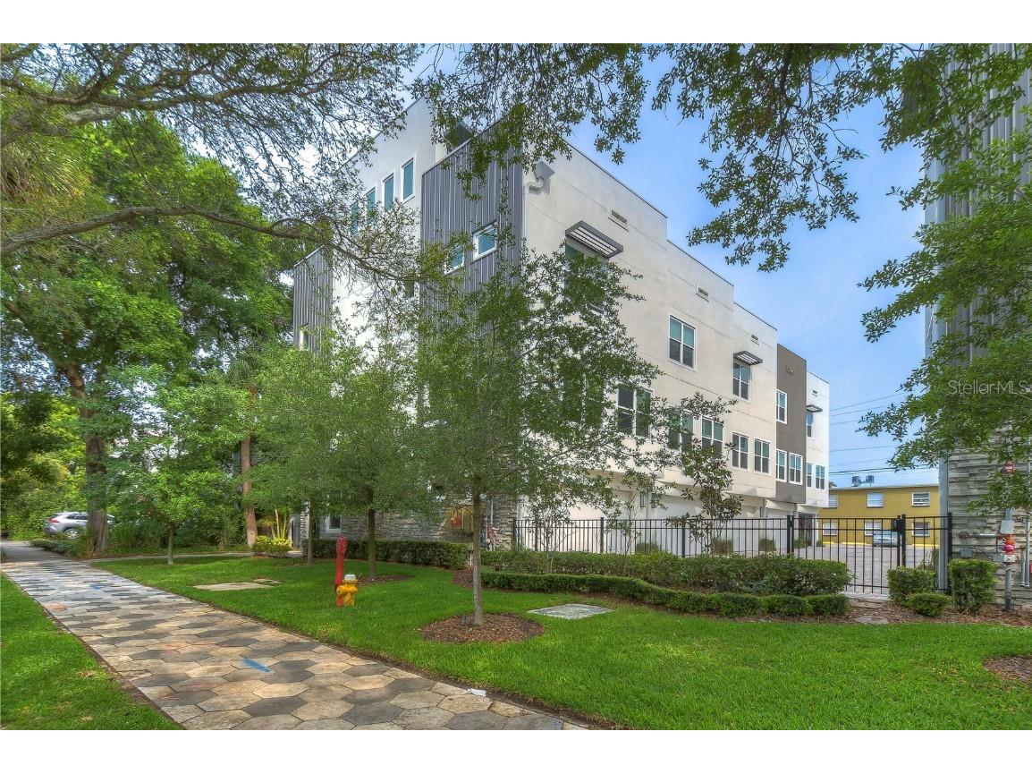 125 5th Avenue N Saint Petersburg FL 33701 U8236602 image1