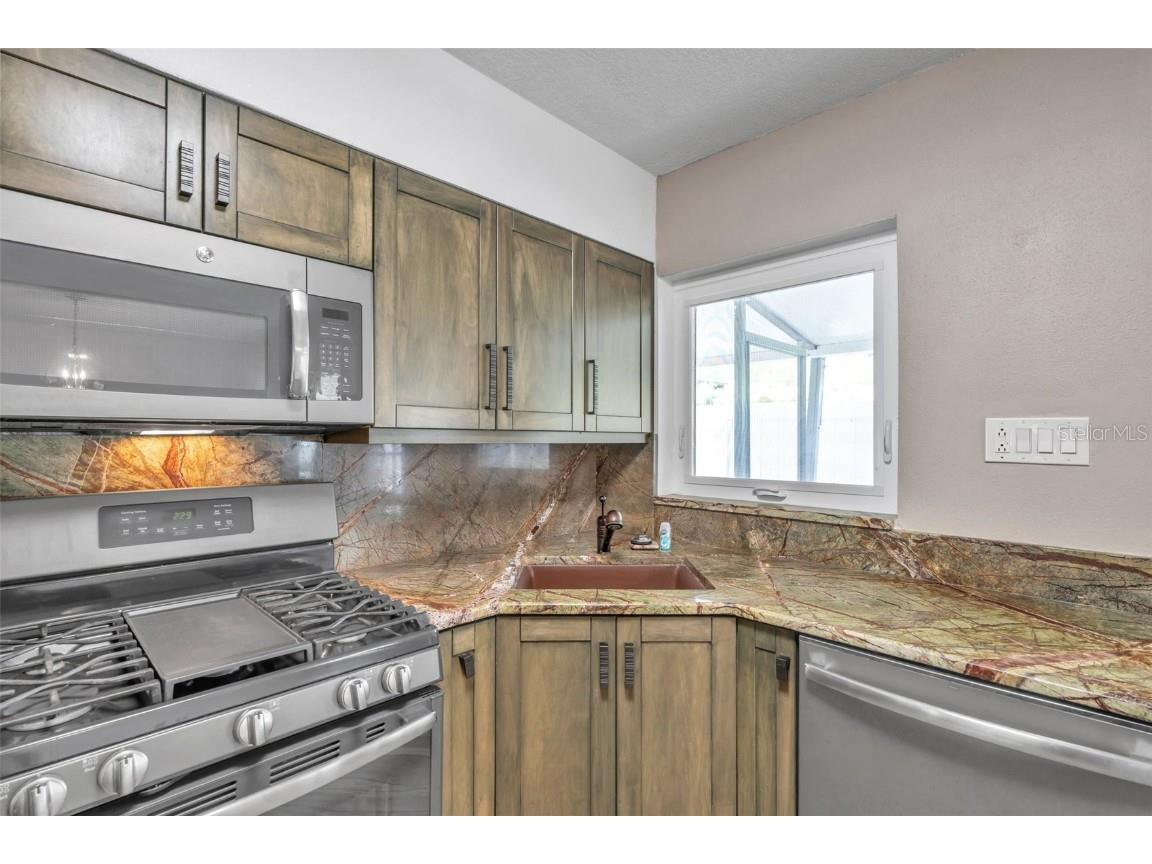 125 5th Avenue N Safety Harbor FL 34695 TB8452844 image23