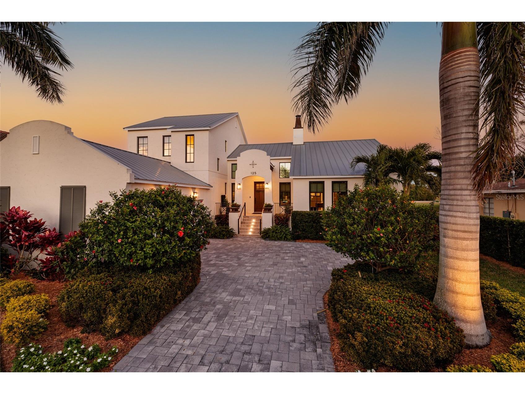 125 Almedo Way Way NE Saint Petersburg FL 33704 TB8485659 image1