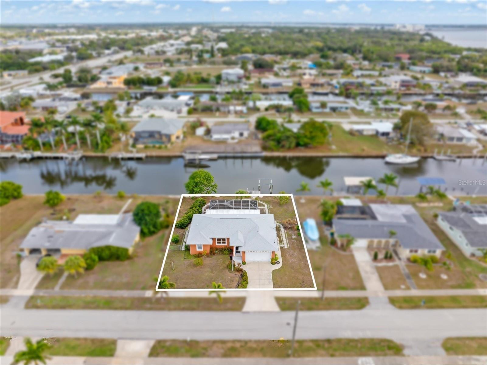 125 Baldwin Court SE Port Charlotte FL 33952 - ROSELLE WATERWAY D6145646 image2