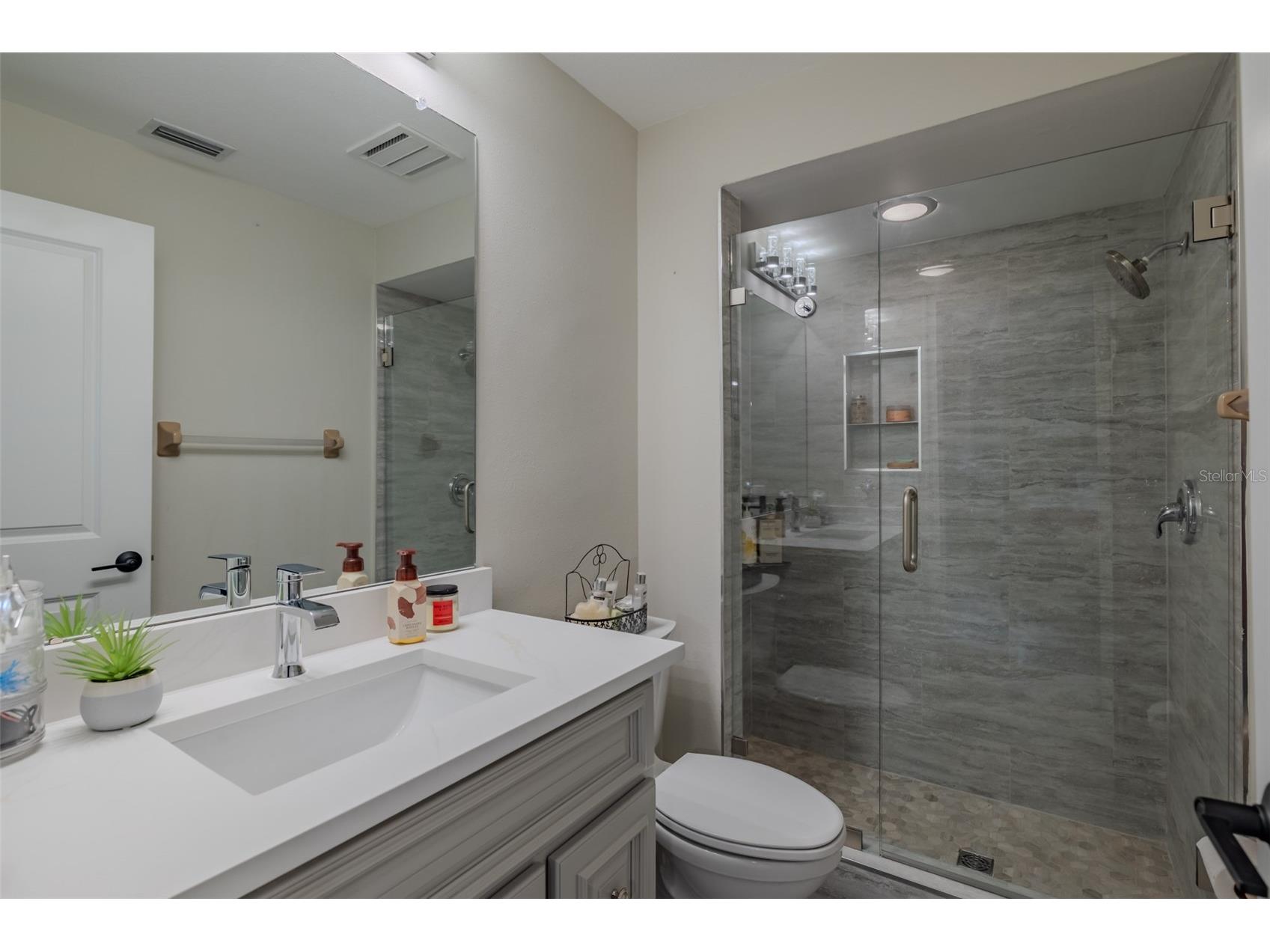 125 Barrington Drive Brandon FL 33511 TB8509437 image37