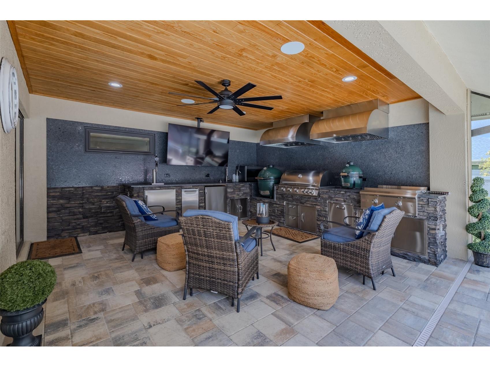 125 Barrington Drive Brandon FL 33511 TB8509437 image42