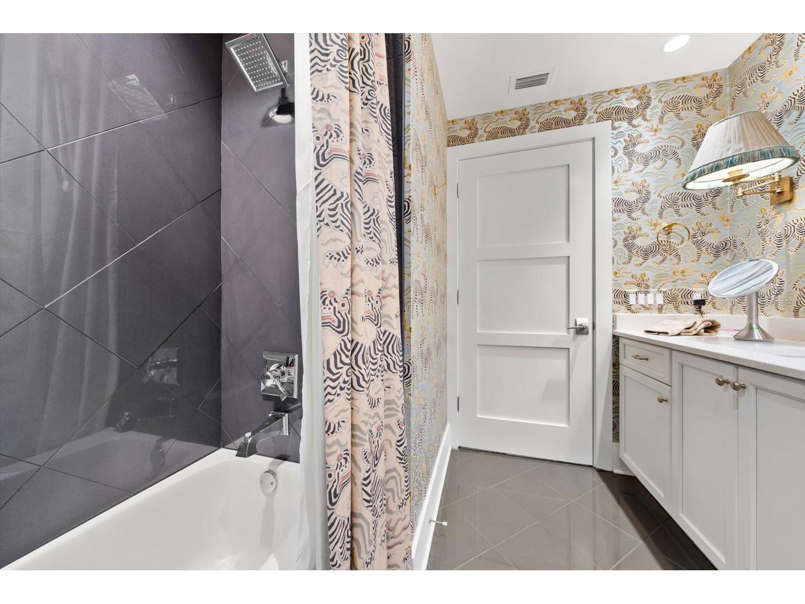 125 Belleview Boulevard #302 Belleair FL 33756 TB8487508 image39