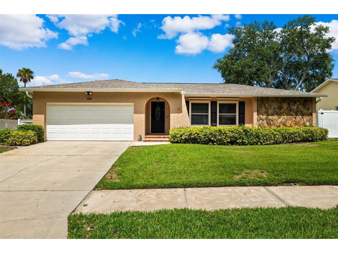 125 Cherry Laurel Drive Palm Harbor FL 34683 U8246298 image1