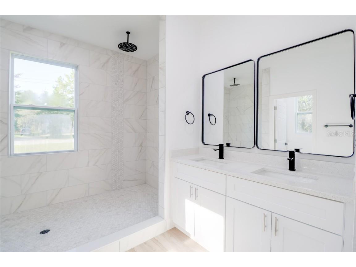 125 Fisher Way Ocklawaha FL 32179 OM707629 image15