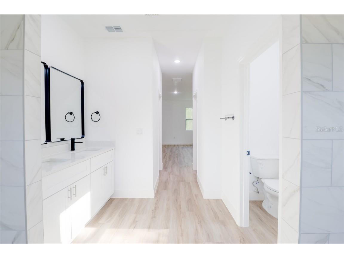 125 Fisher Way Ocklawaha FL 32179 OM707629 image17