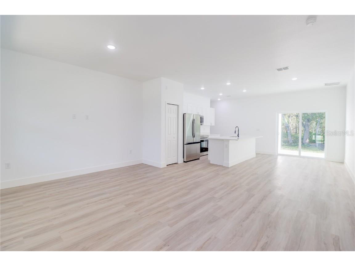 125 Fisher Way Ocklawaha FL 32179 OM707629 image9