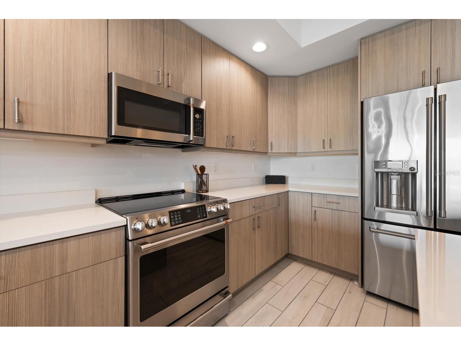 125 Island Way #402 Clearwater Beach FL 33767 TB8486879 image13