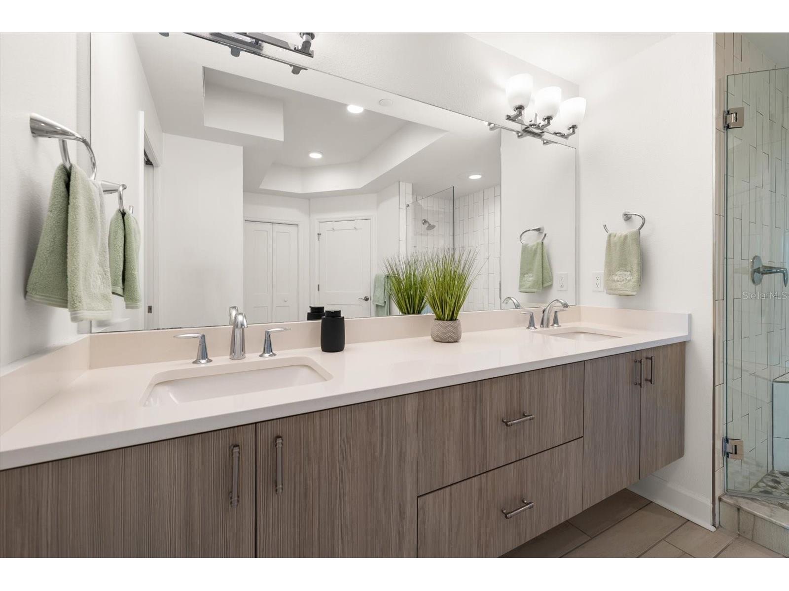 125 Island Way #402 Clearwater Beach FL 33767 TB8486879 image19