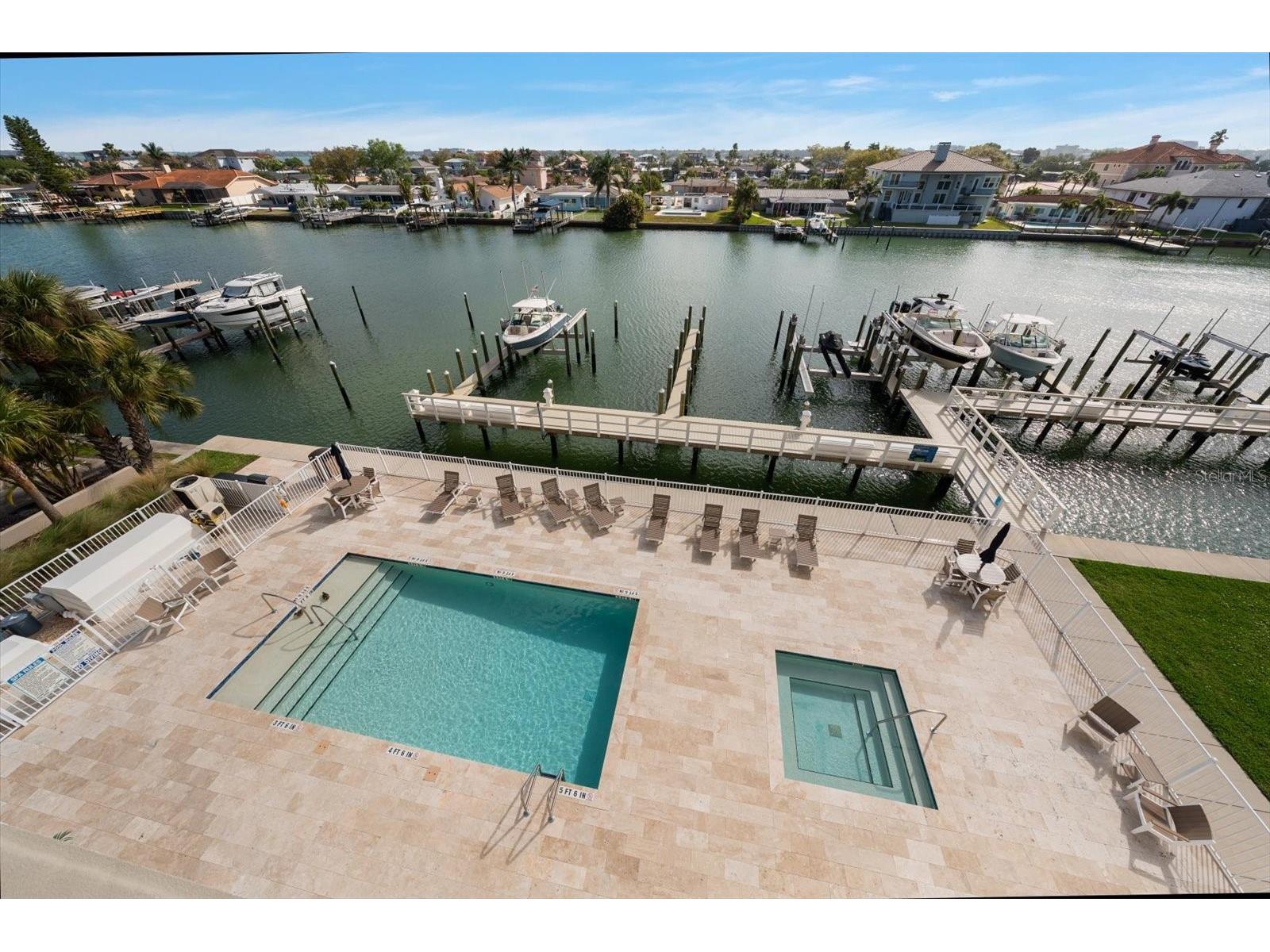 125 Island Way #402 Clearwater Beach FL 33767 TB8499145 image5