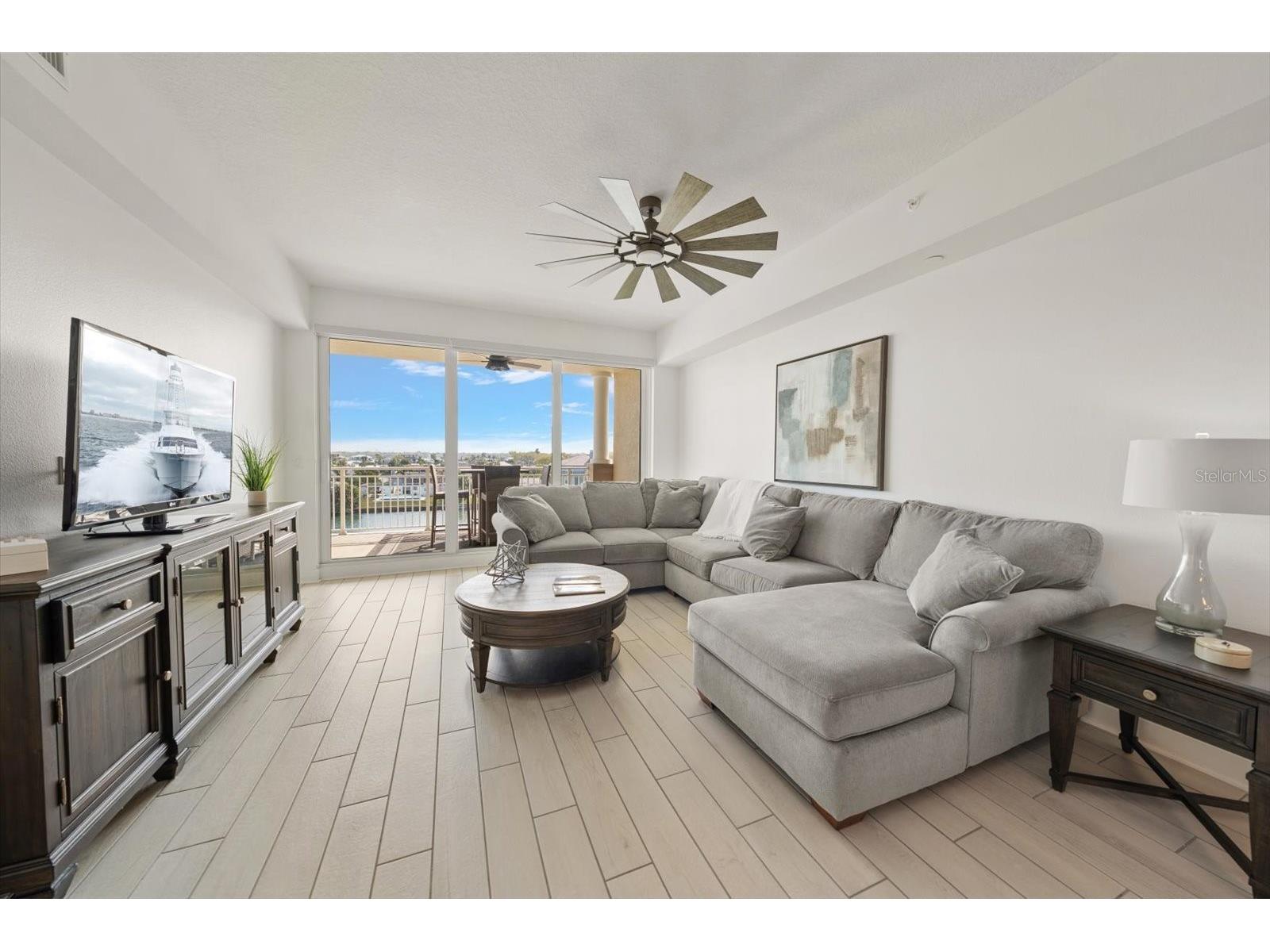 125 Island Way #402 Clearwater Beach FL 33767 TB8499145 image6