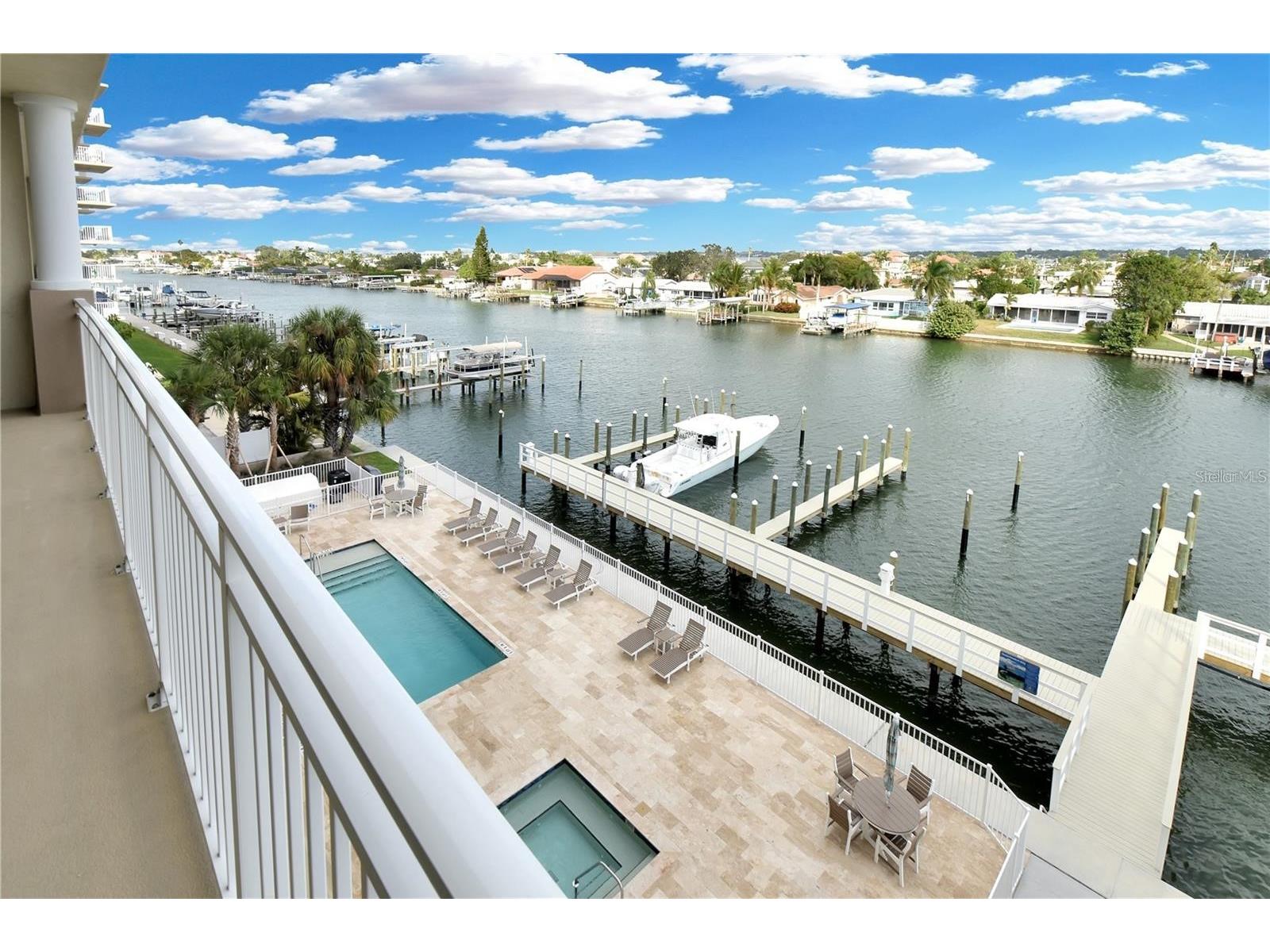 125 Island Way #403 Clearwater FL 33767 - INTRACOASTAL WATERWAY TB8506435 image1