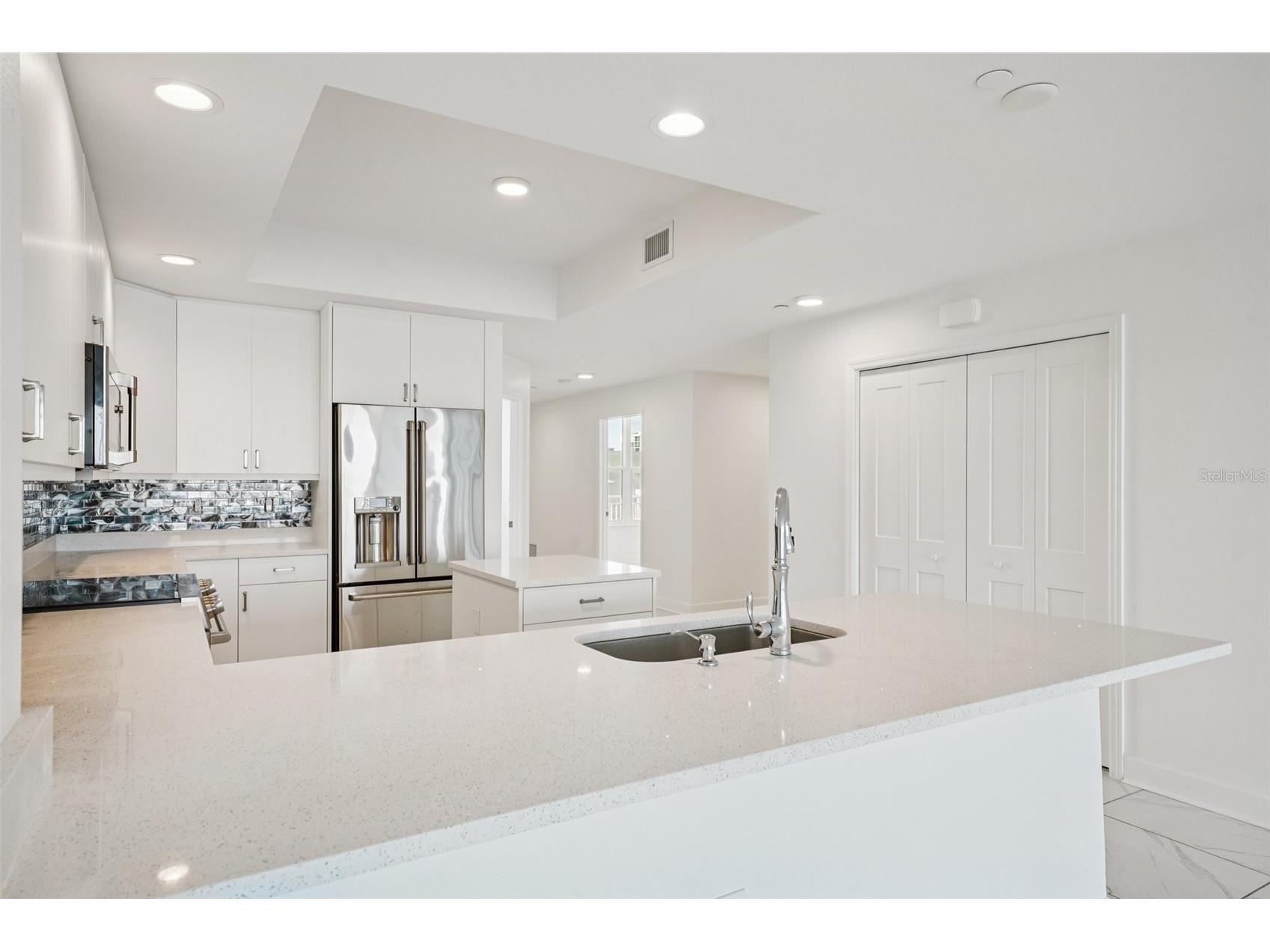 125 Island Way #404 Clearwater Beach FL 33767 - INTRACOASTAL TB8471798 image18