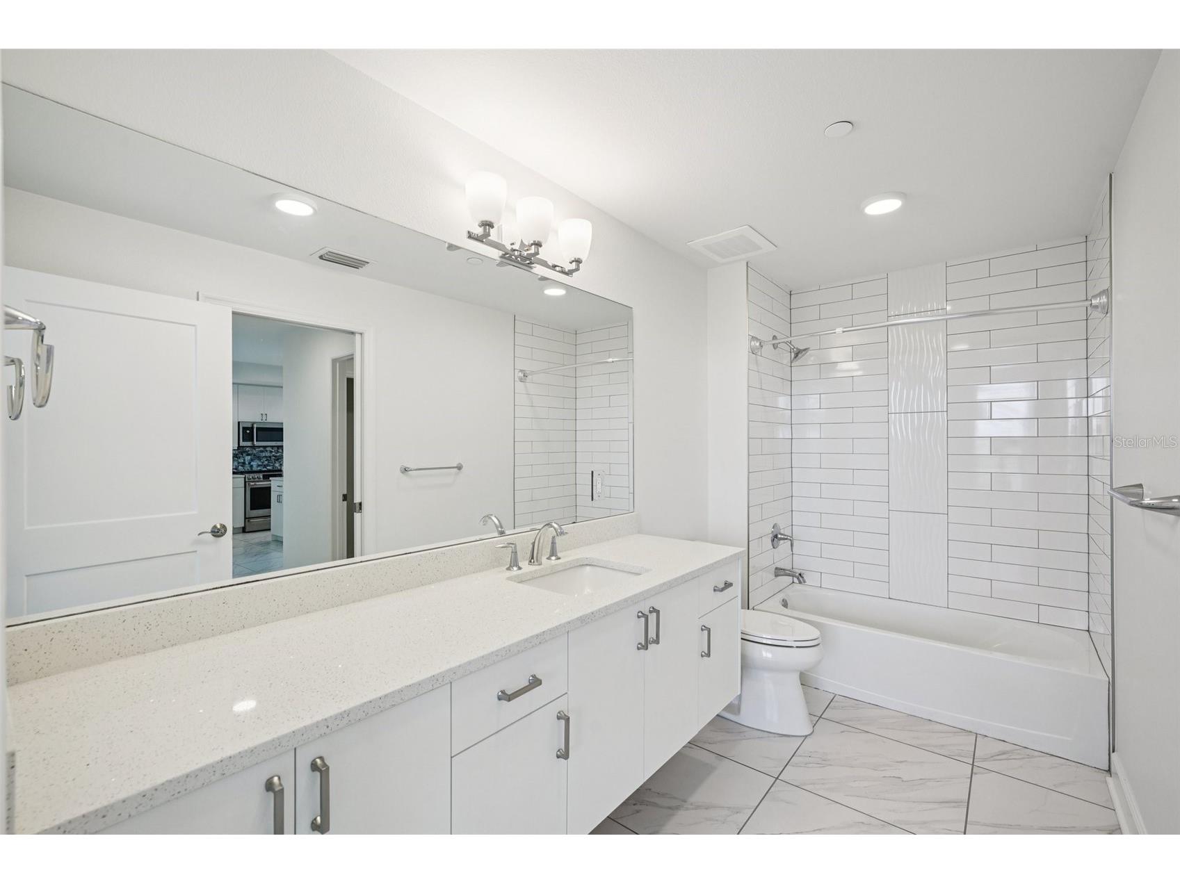 125 Island Way #404 Clearwater Beach FL 33767 - INTRACOASTAL TB8471798 image23