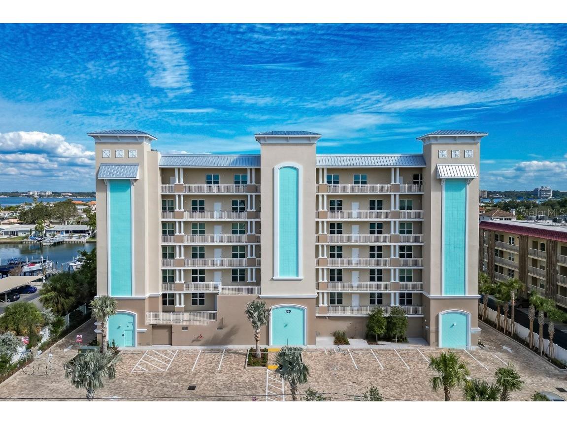 125 Island Way #504 Clearwater Beach FL 33767 U8220949 image1