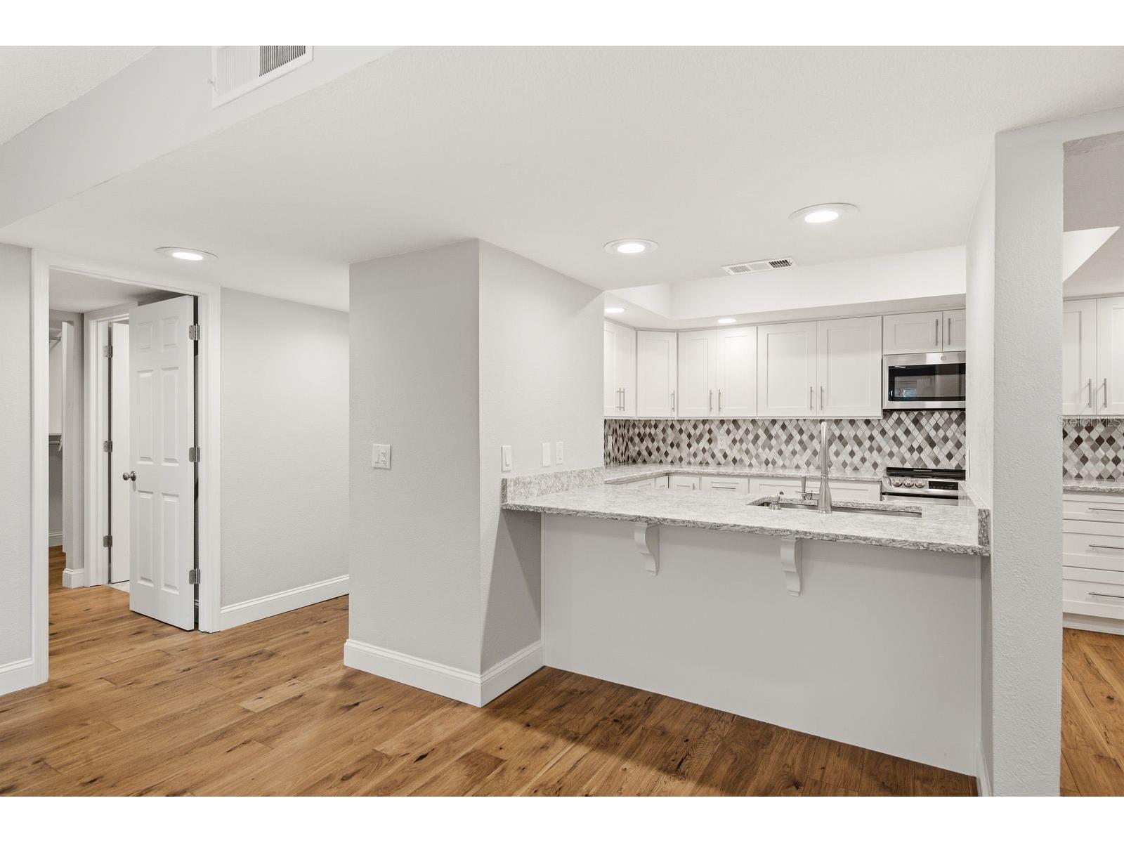 125 Mariner Drive #125 Tarpon Springs FL 34689 TB8512317 image4