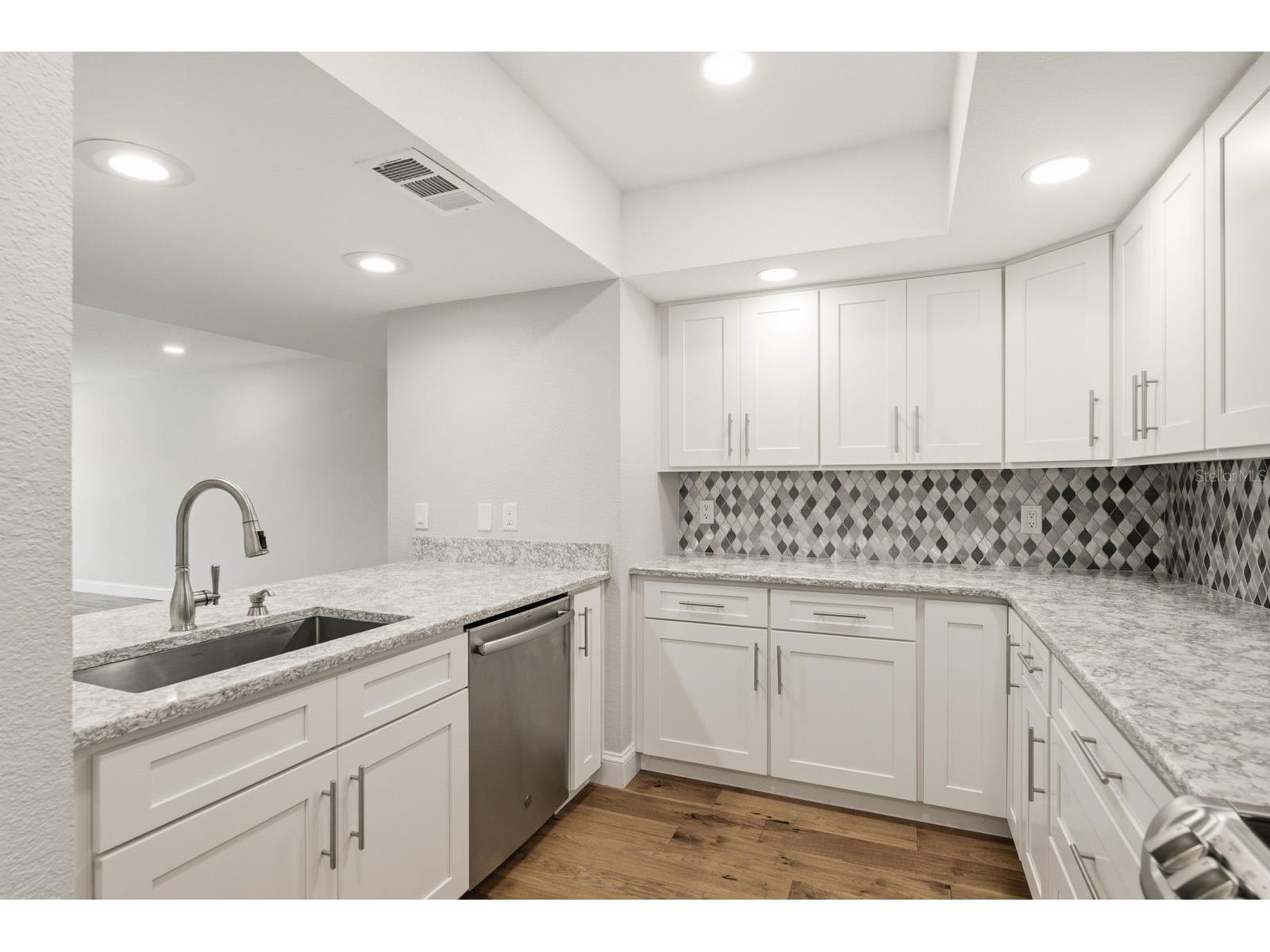 125 Mariner Drive #125 Tarpon Springs FL 34689 TB8512317 image7