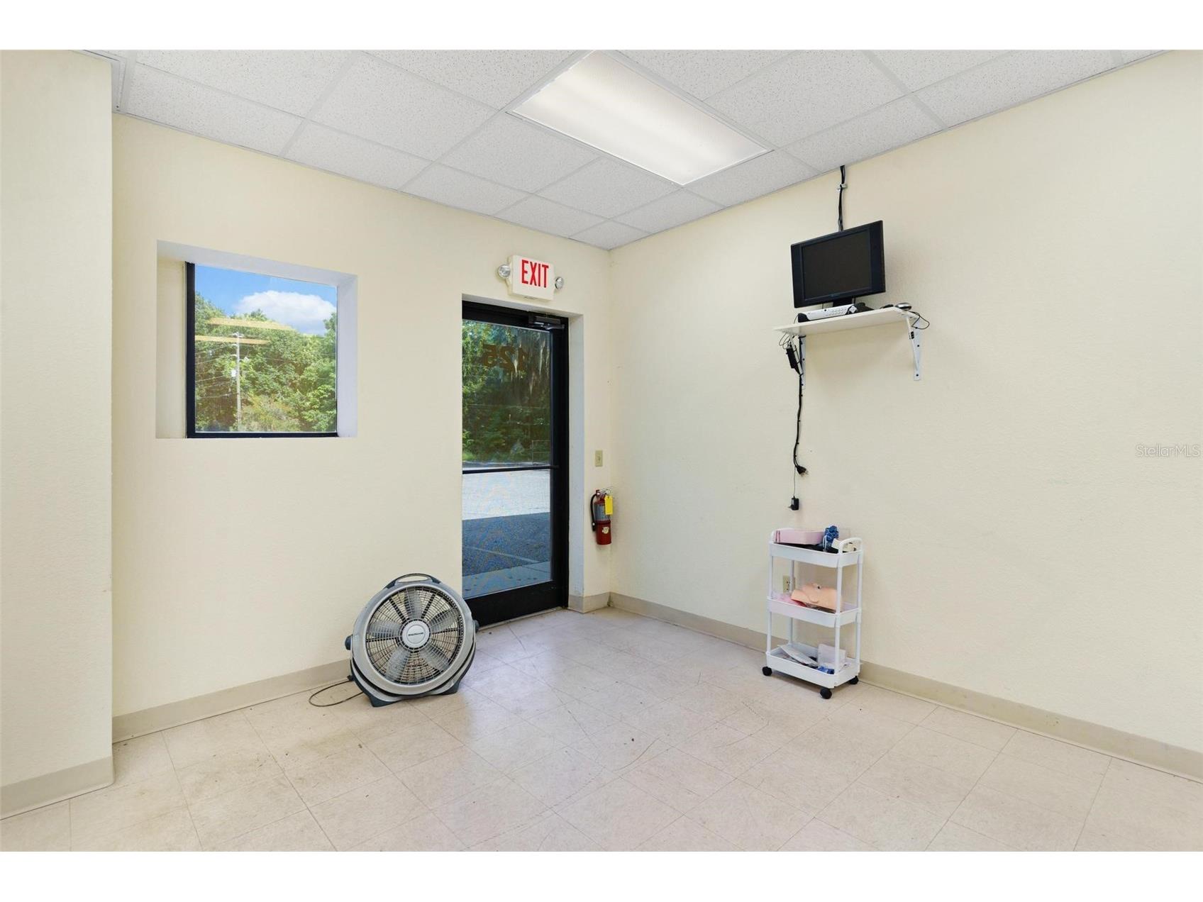 125 Montclair Road #2 Leesburg FL 34748 G5109628 image4