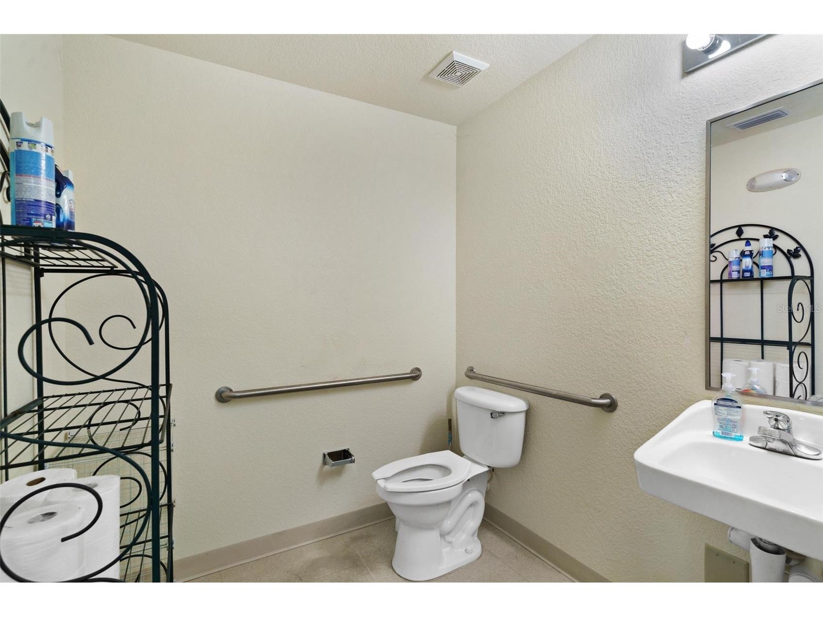 125 Montclair Road #2 Leesburg FL 34748 G5109628 image7