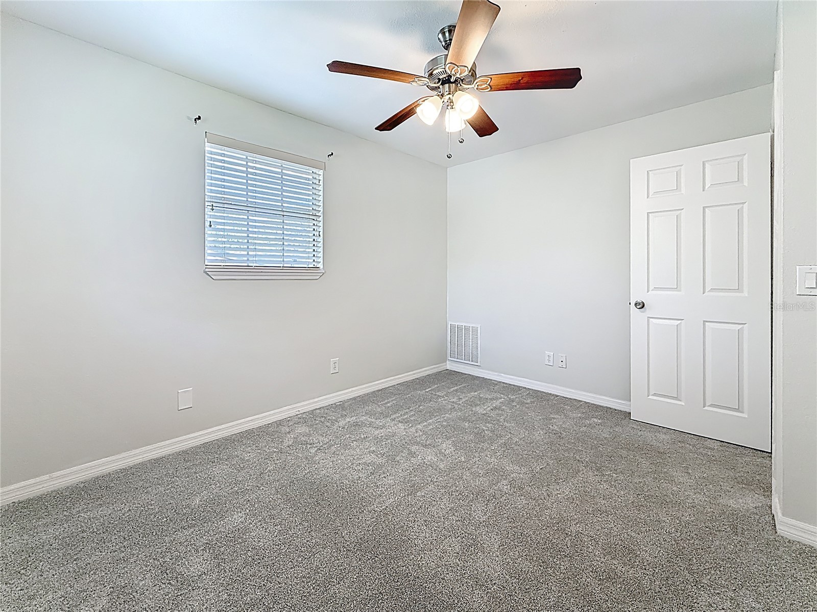 125 Mystic Lake Terrace N Saint Petersburg FL 33702 - MYSTIC LAKE TB8415438 image45