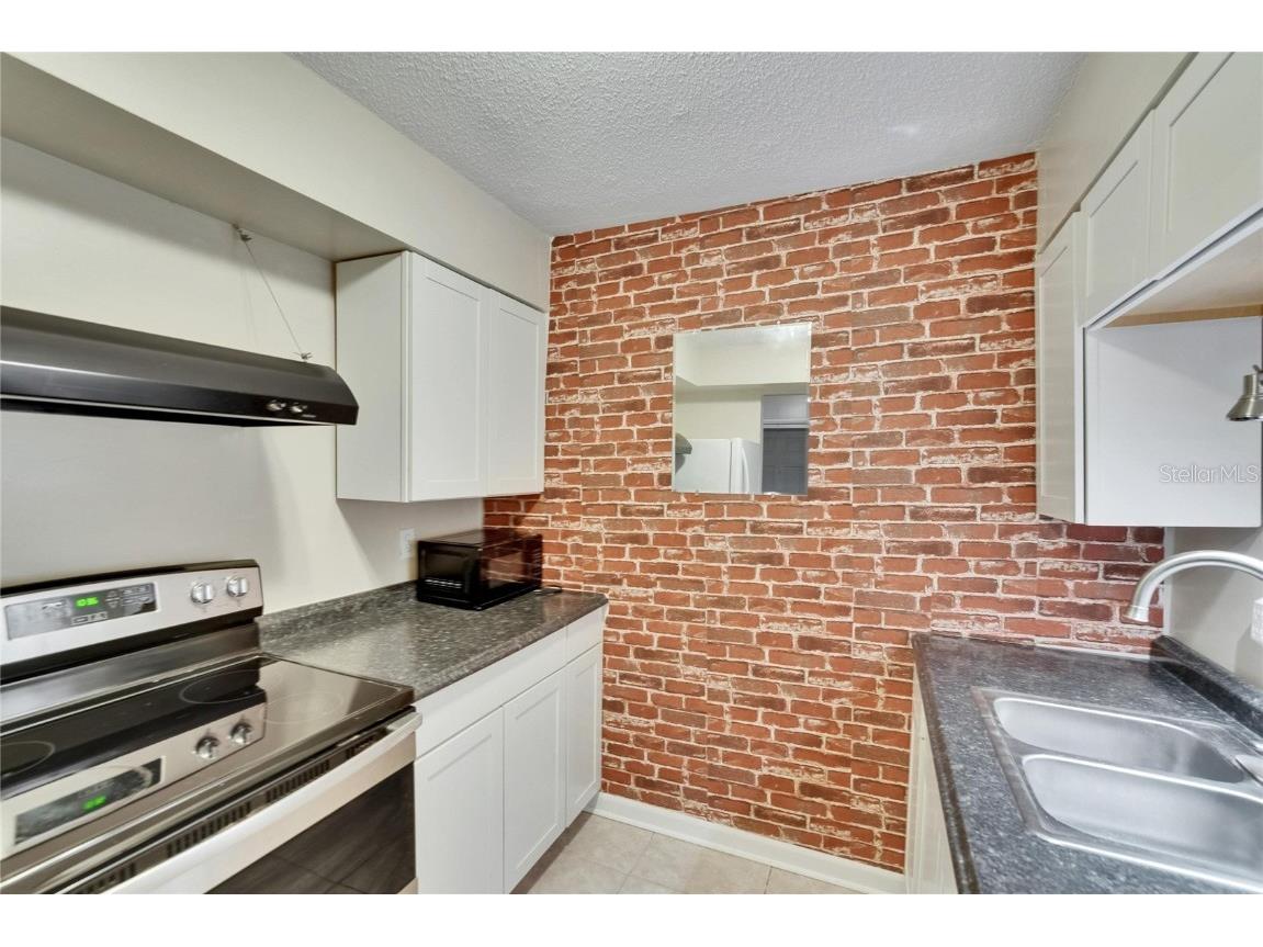 125 Picardy Villa Circle #100 Brandon FL 33510 TB8392410 image13