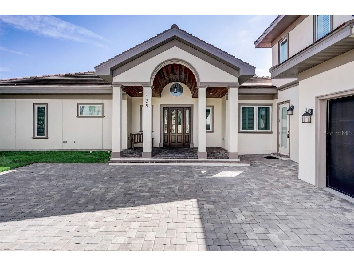 125 S Blvd Of Presidents Sarasota FL 34236 A4449134 image1