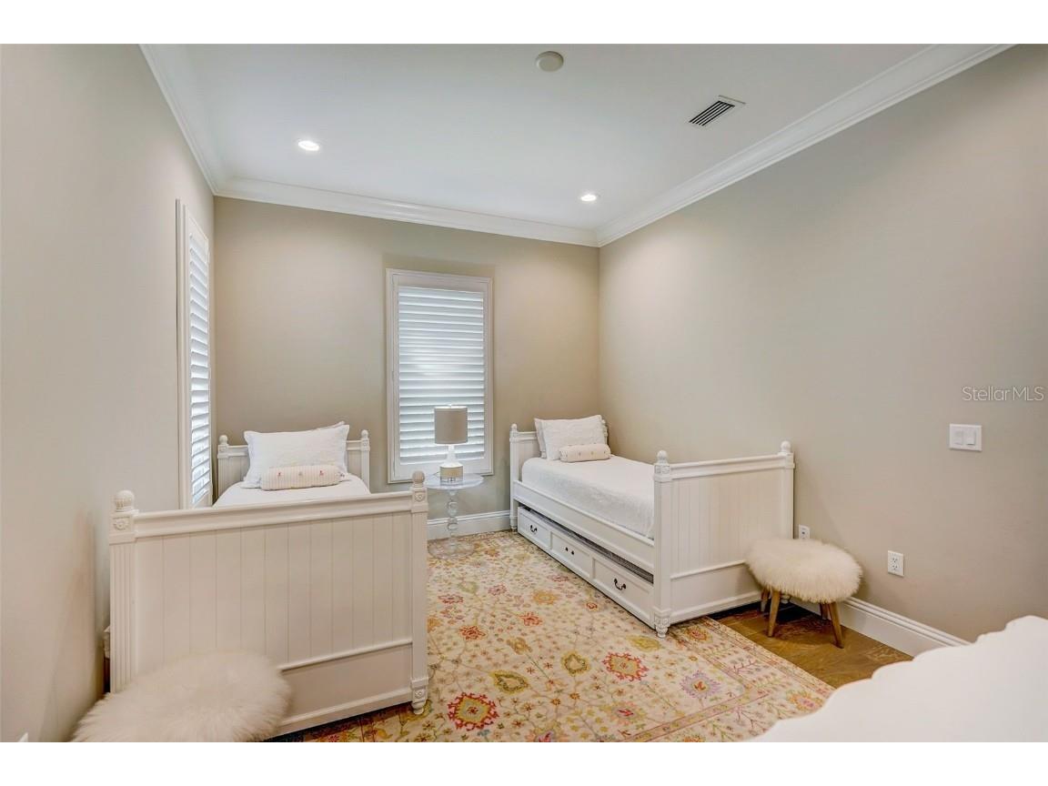 125 S Blvd Of Presidents Sarasota FL 34236 A4449134 image24